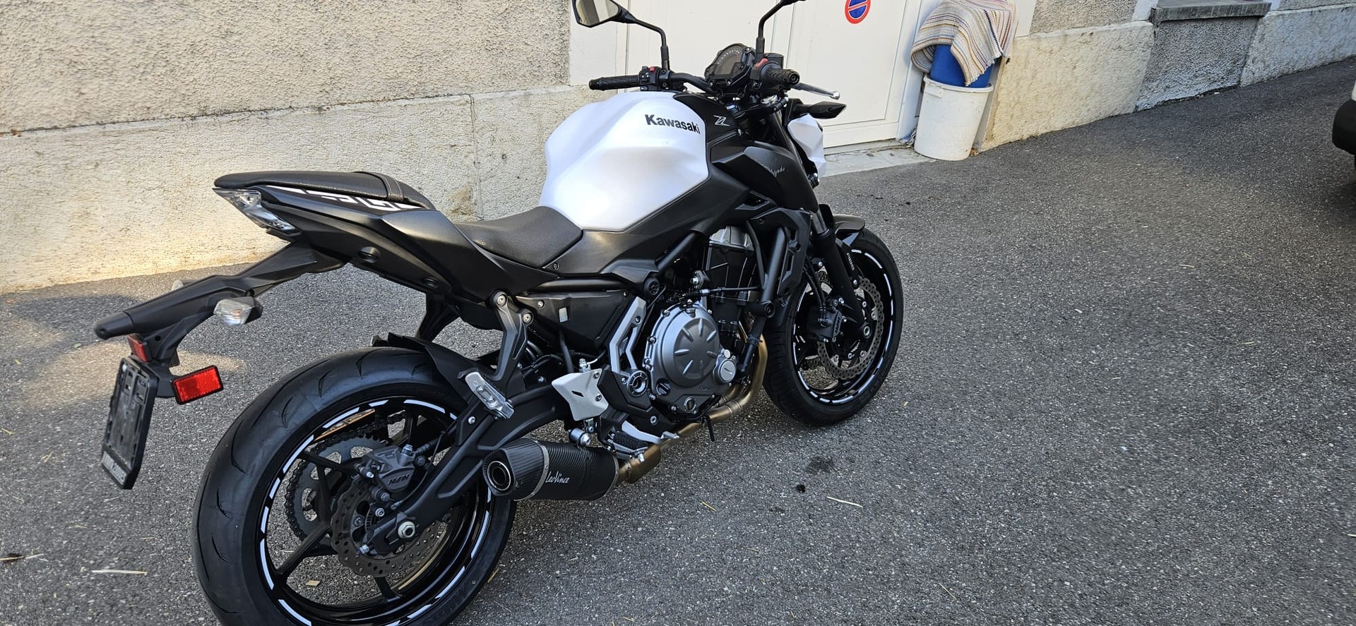 KAWASAKI Z 650 Performance ABS-image-1