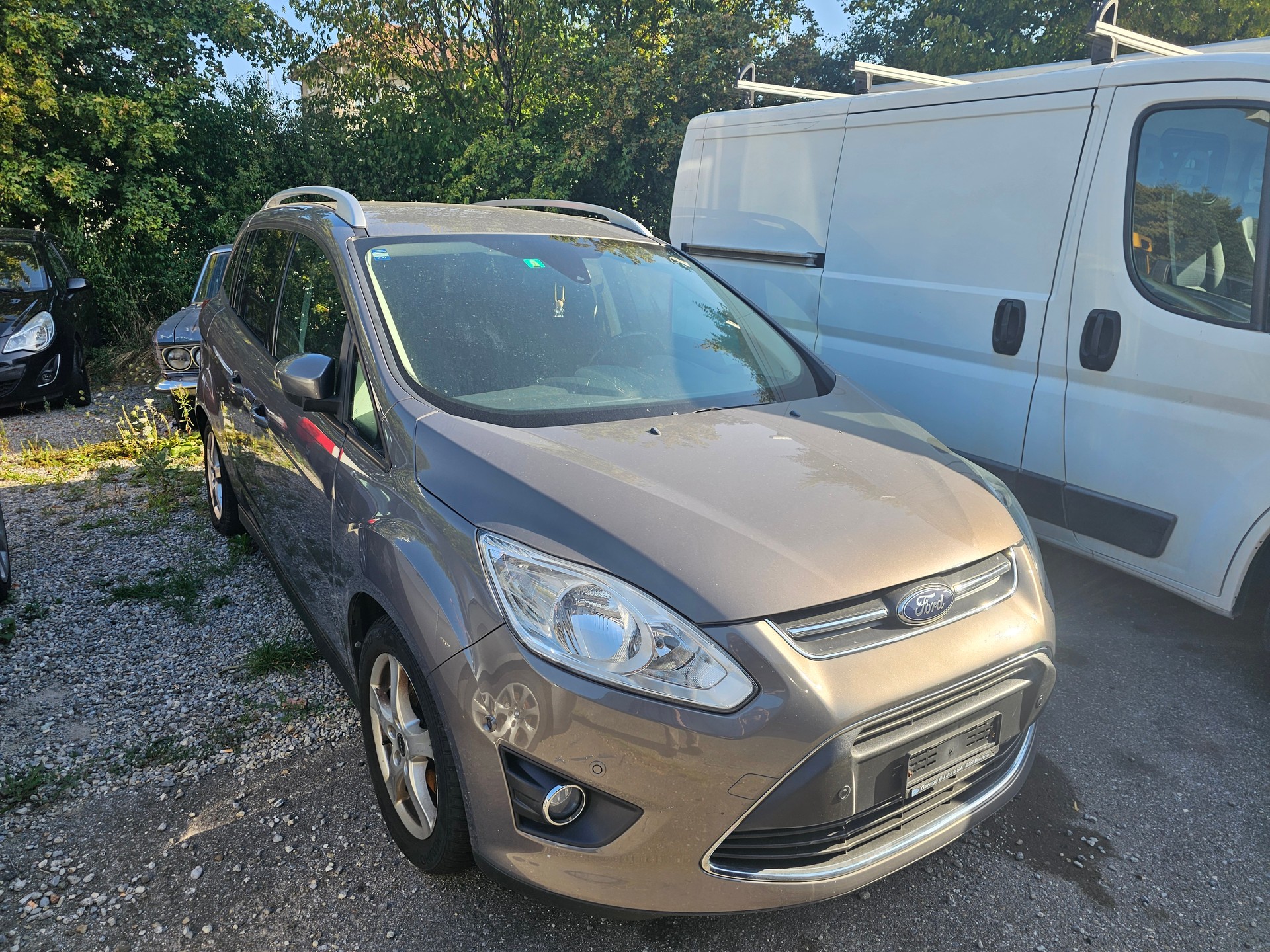 FORD Grand C-Max 1.6 SCTi KNIE-Edition