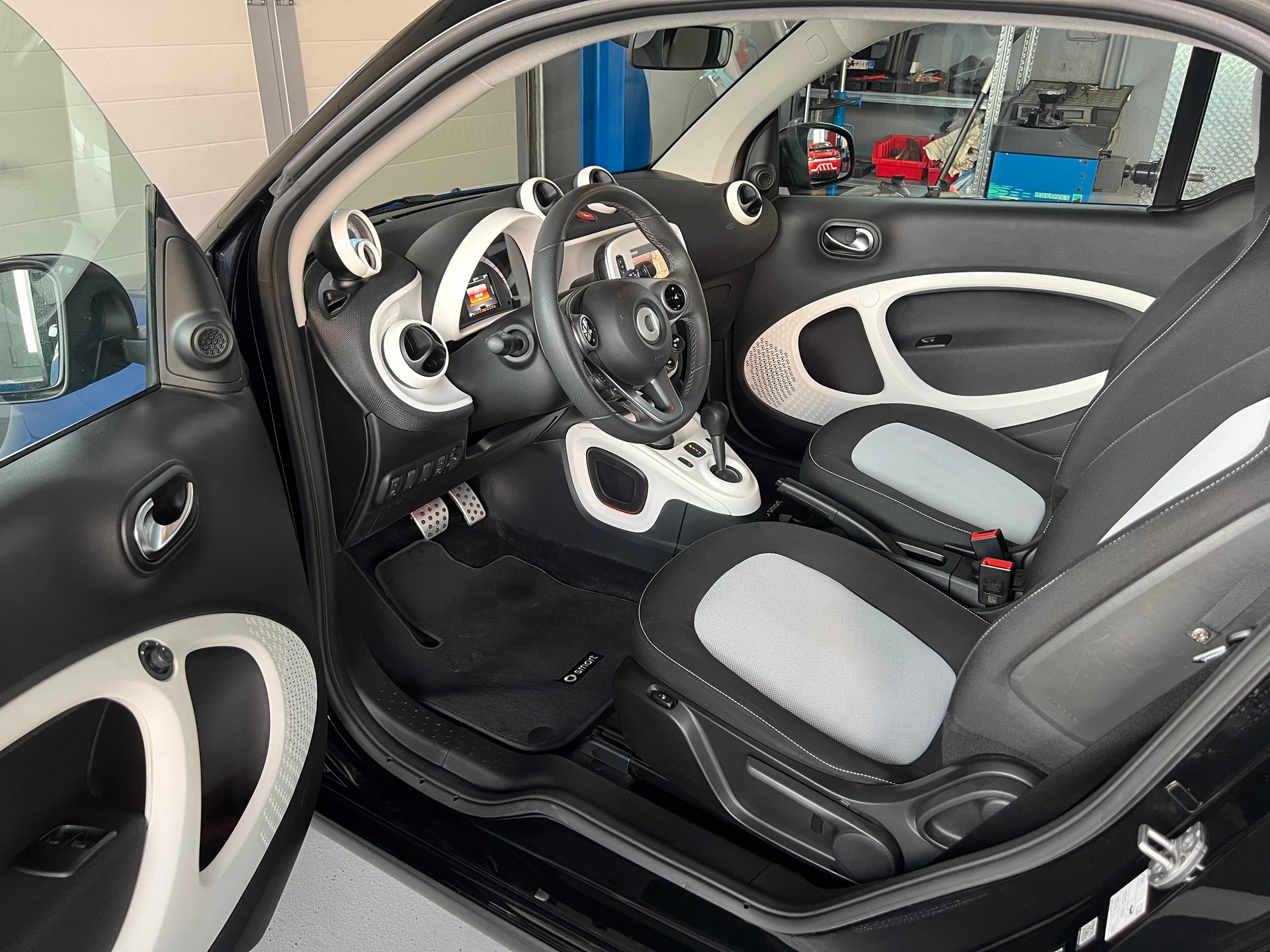 SMART fortwo passion twinmatic-image-4