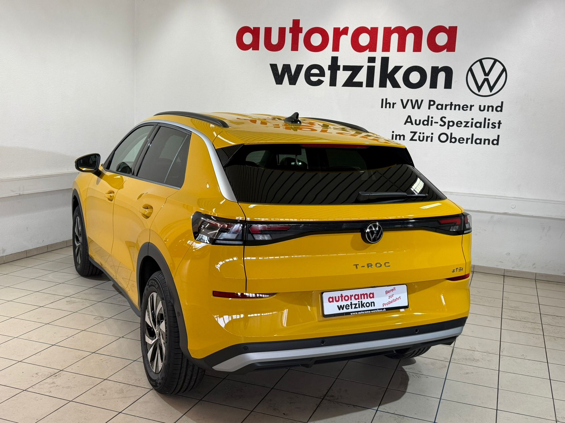 VW T-Roc 1.5 eTSI mHEV Life DSG-showroom-element-3