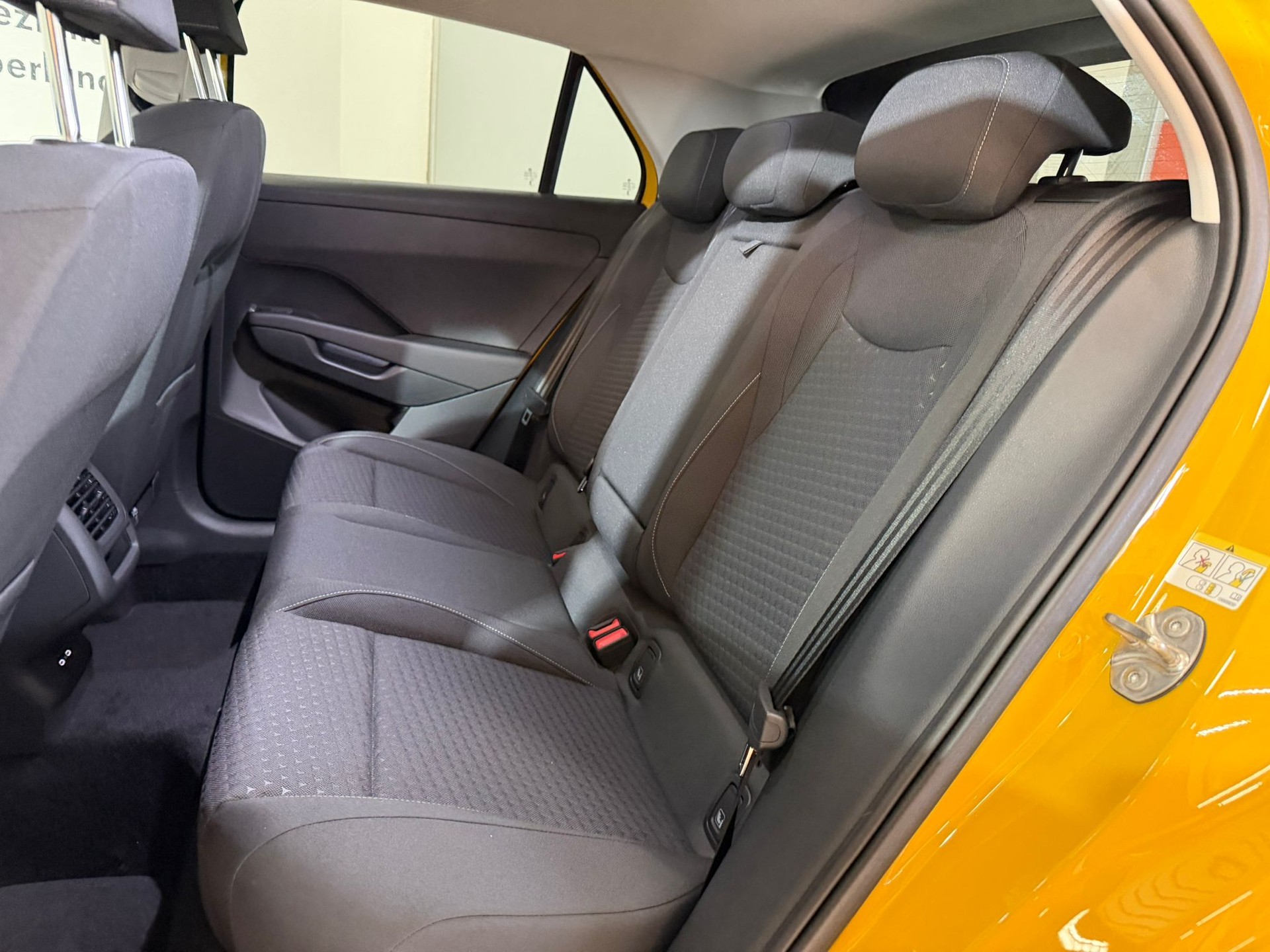 VW T-Roc 1.5 eTSI mHEV Life DSG-image-7