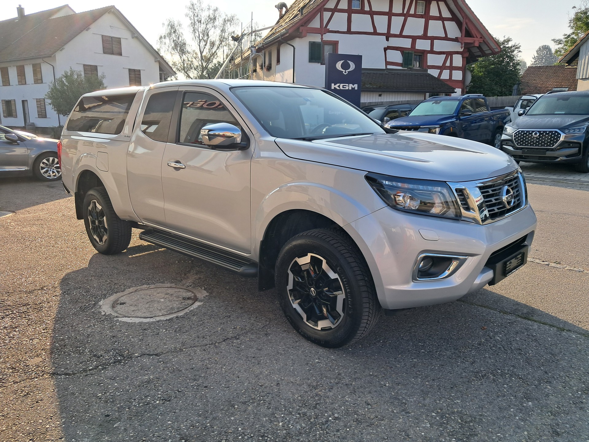 NISSAN Navara King Cab N-Connecta 2.3 dCi 4WD-showroom-element-3