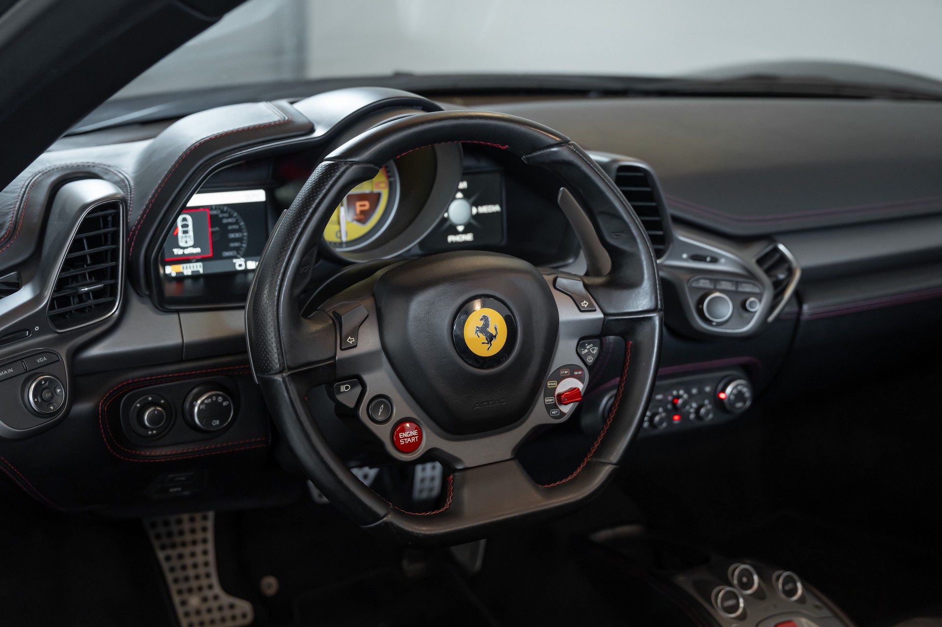 FERRARI 458 Spider Italia 4.5 V8-image-24