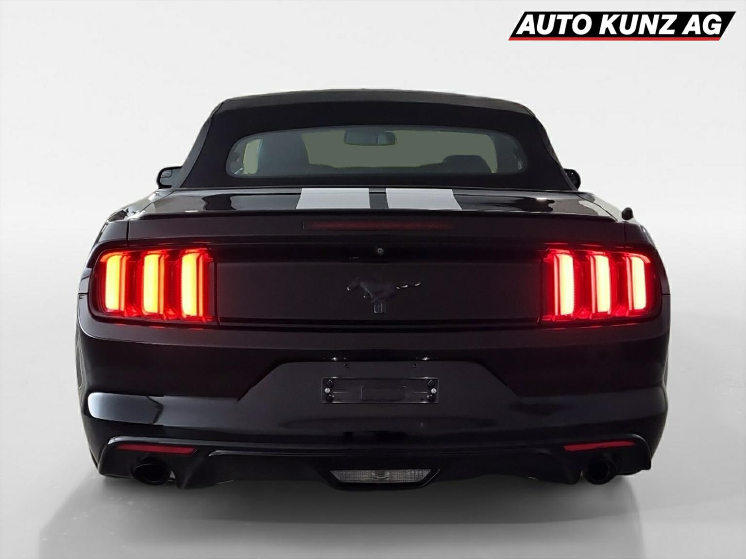 FORD Mustang Convertible 3.7-showroom-element-3