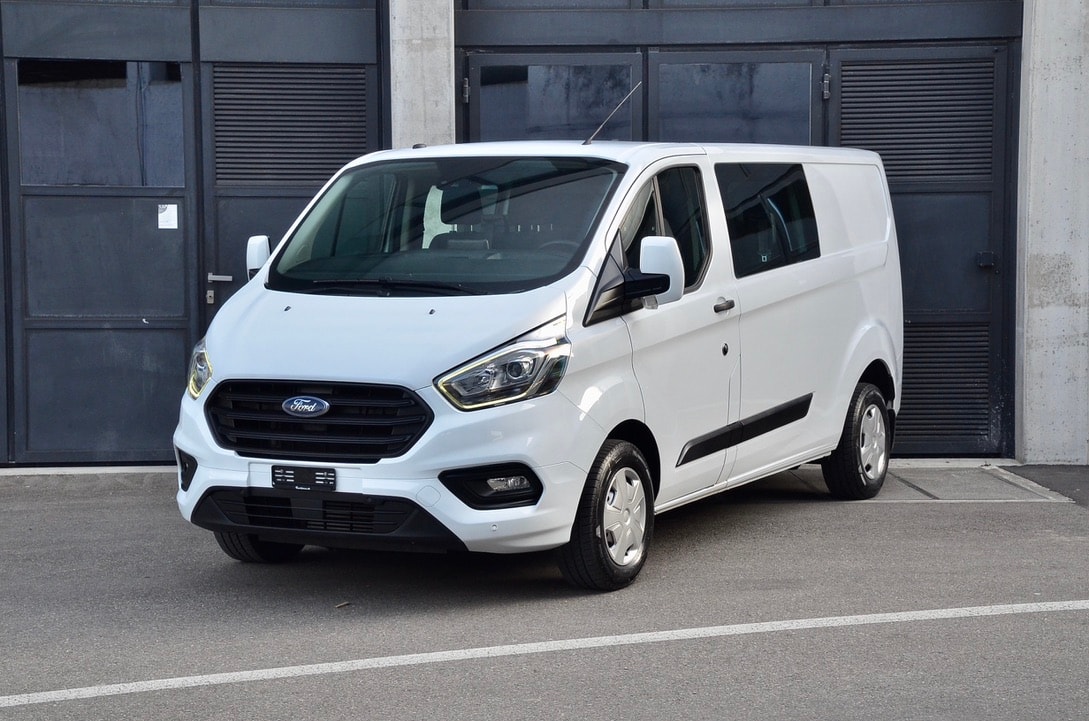 FORD Transit Custom 300 L2H1 105 PS Doppelkabine Trend 4d