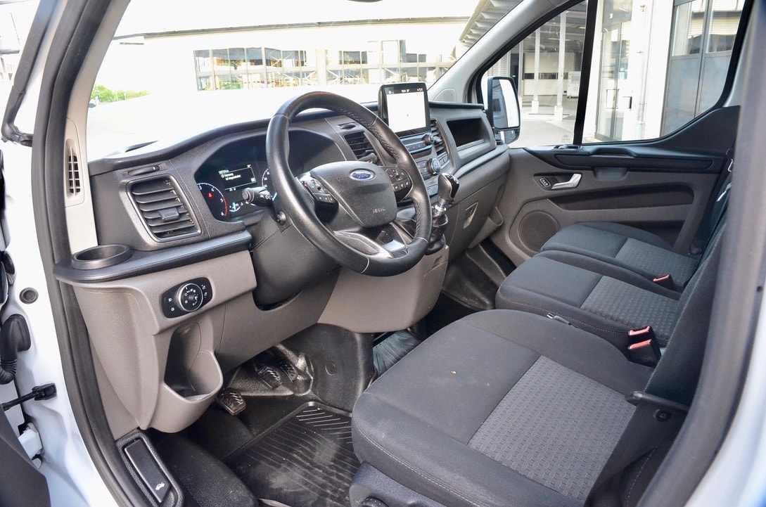 FORD Transit Custom 300 L2H1 105 PS Doppelkabine Trend 4d-showroom-element-2