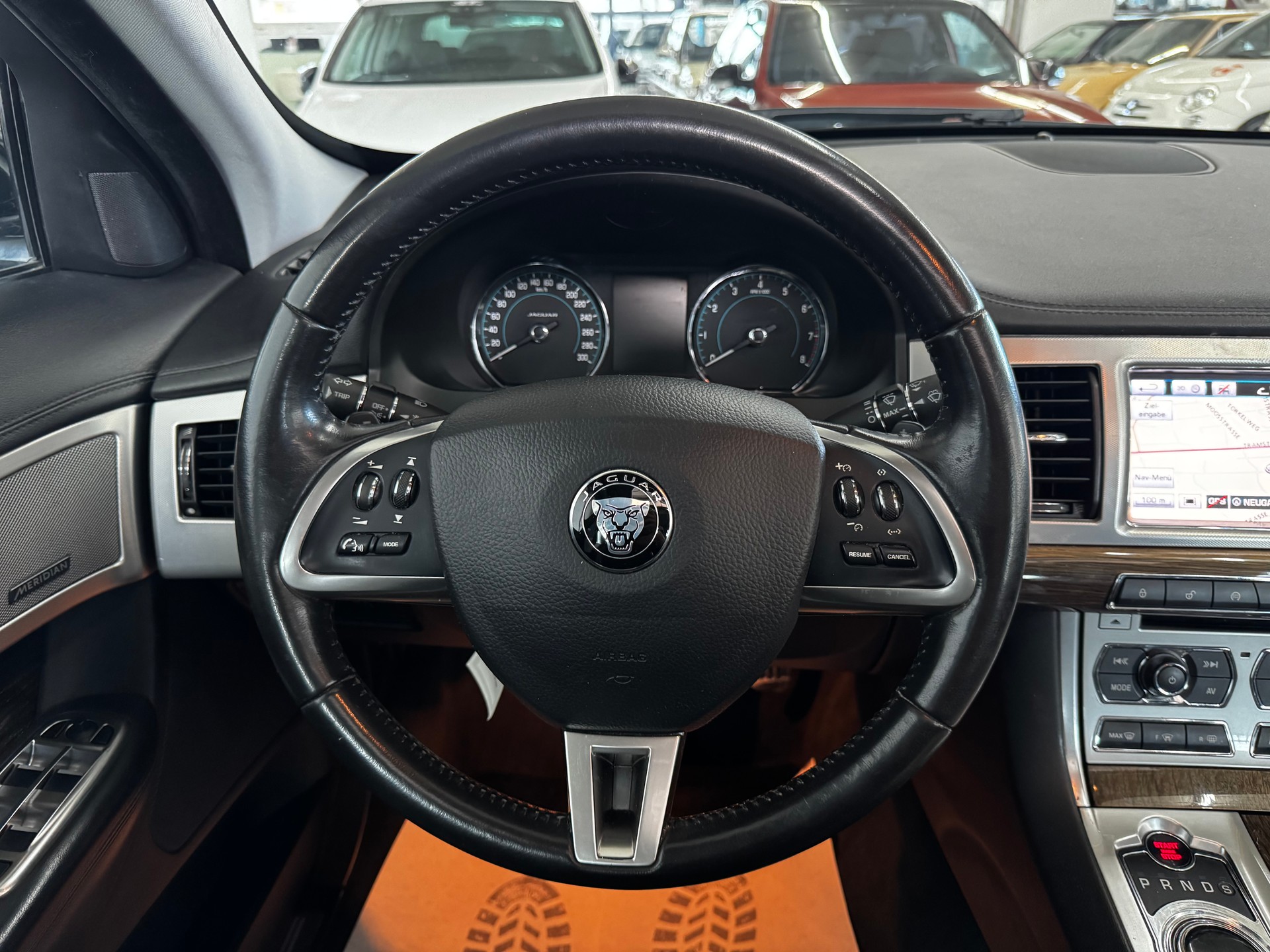 JAGUAR XF 3.0 V6 S/C Premium Luxury 4x4-image-16