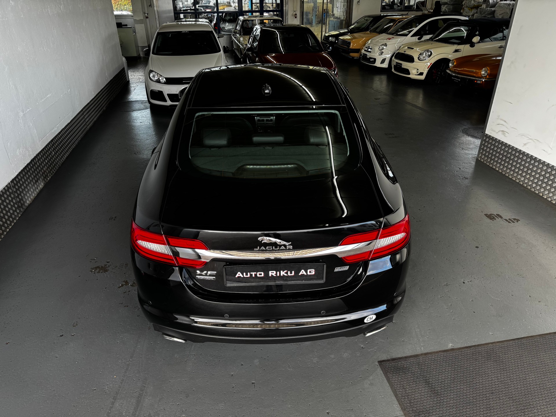 JAGUAR XF 3.0 V6 S/C Premium Luxury 4x4-image-9