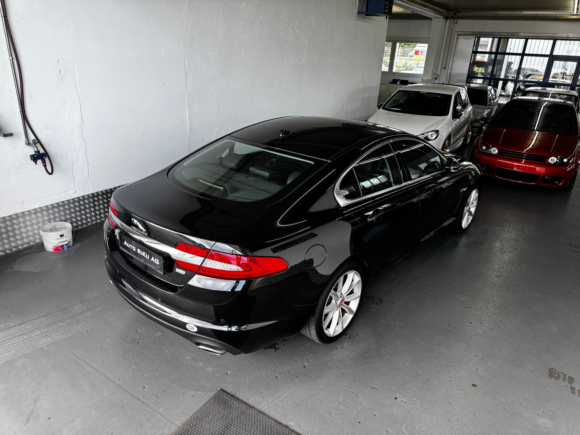JAGUAR XF 3.0 V6 S/C Premium Luxury 4x4-image-7