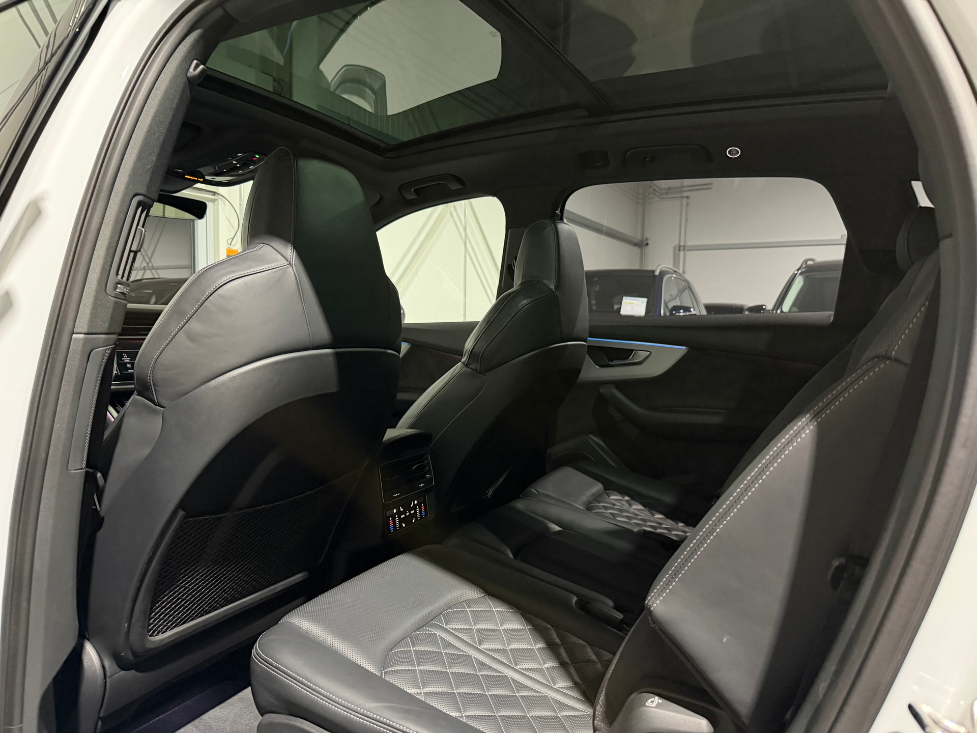 AUDI Q7 55 TFSI S Line quattro tiptronic 7 Platz - AHK 3.5T-image-17