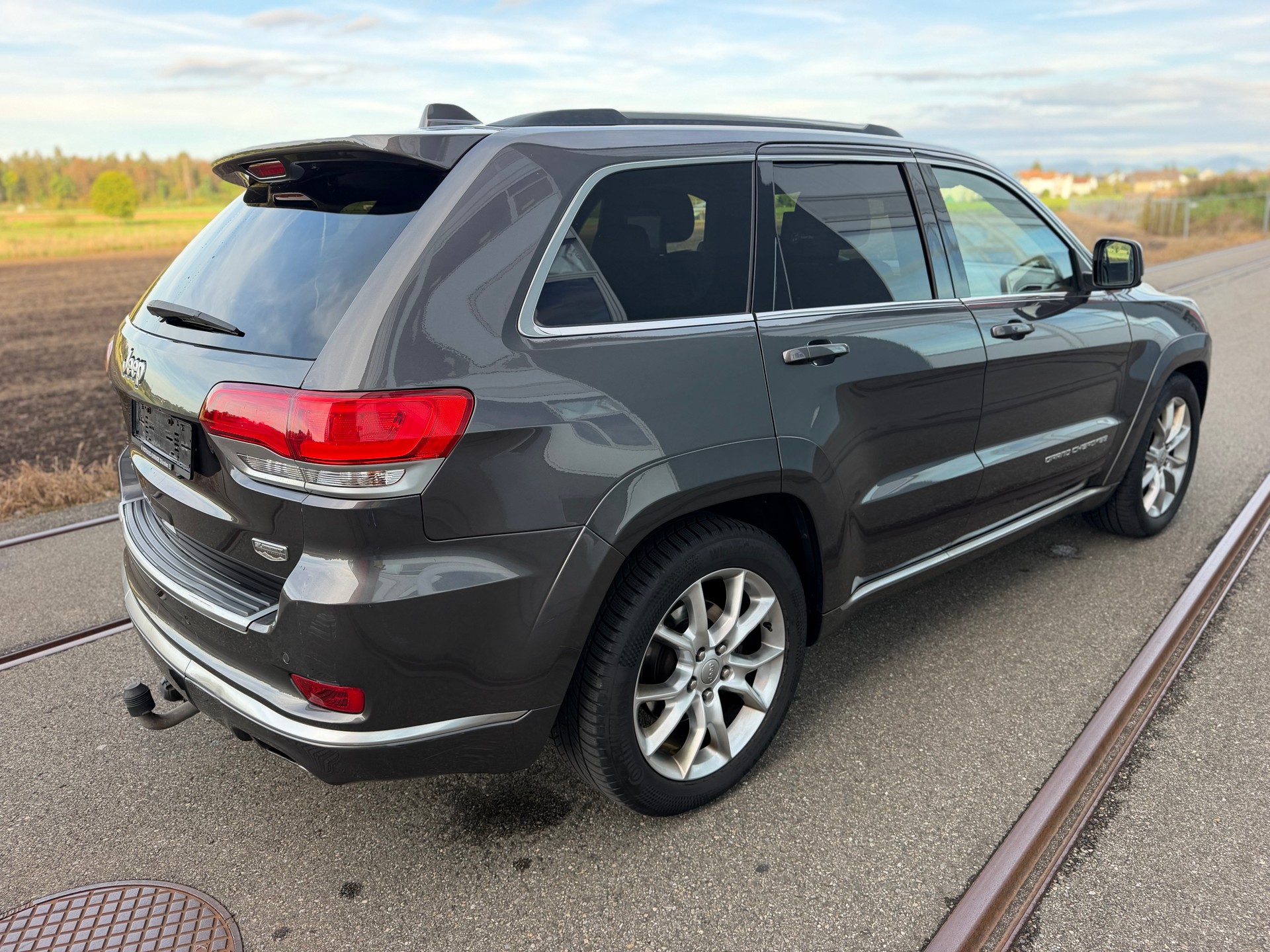 JEEP Grand Cherokee 3.0 CRD Summit Automatic-showroom-element-3