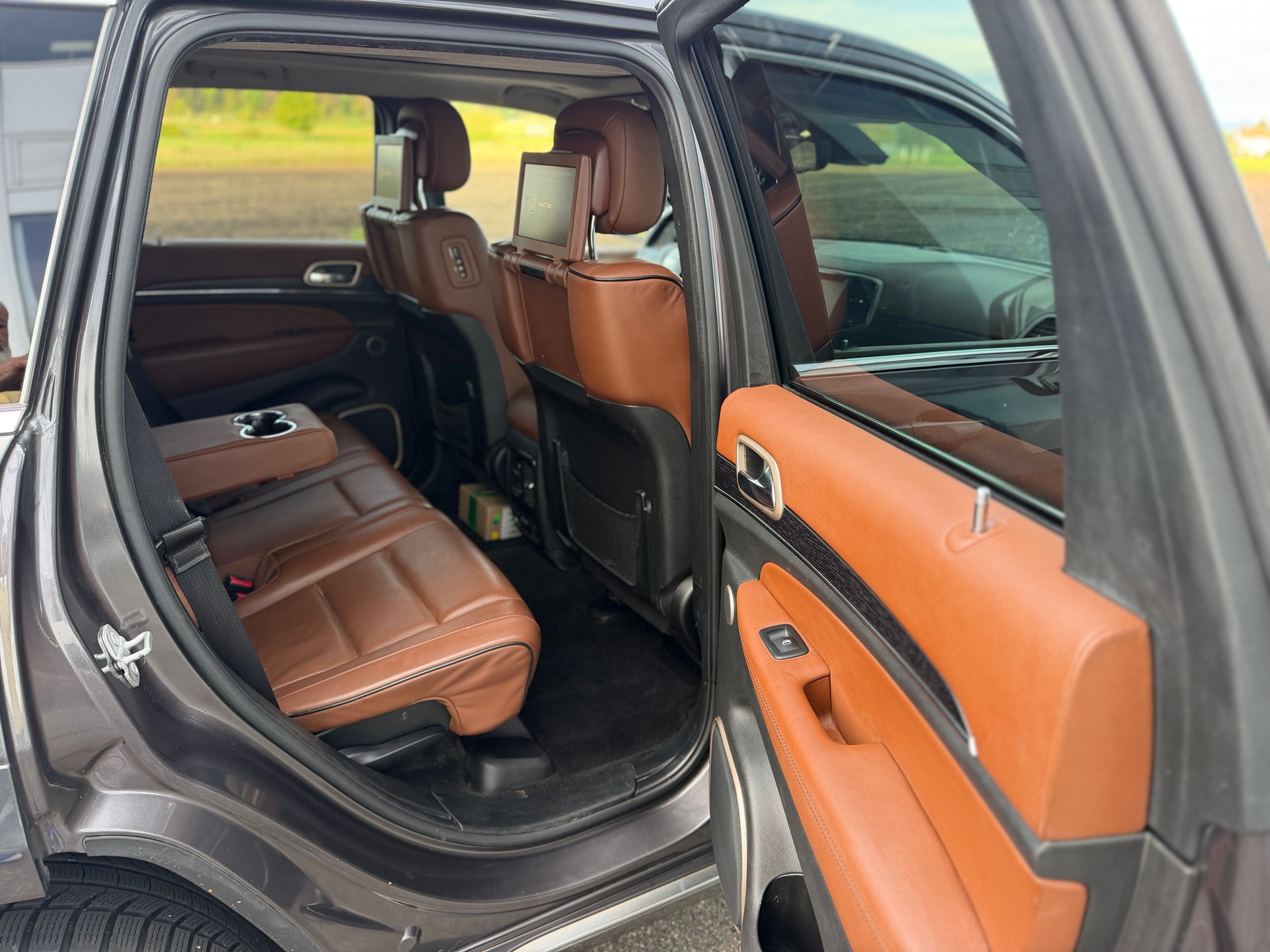 JEEP Grand Cherokee 3.0 CRD Summit Automatic-image-8