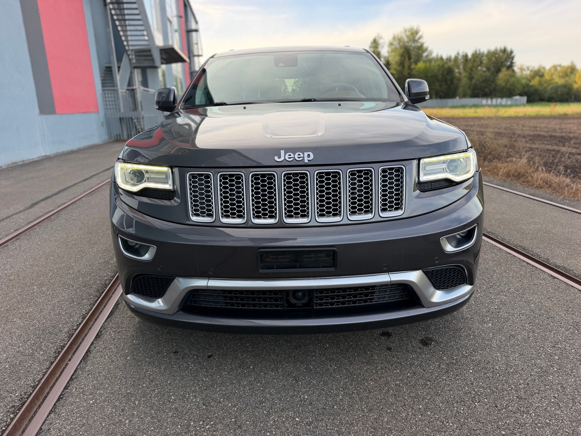 JEEP Grand Cherokee 3.0 CRD Summit Automatic-showroom-element-1