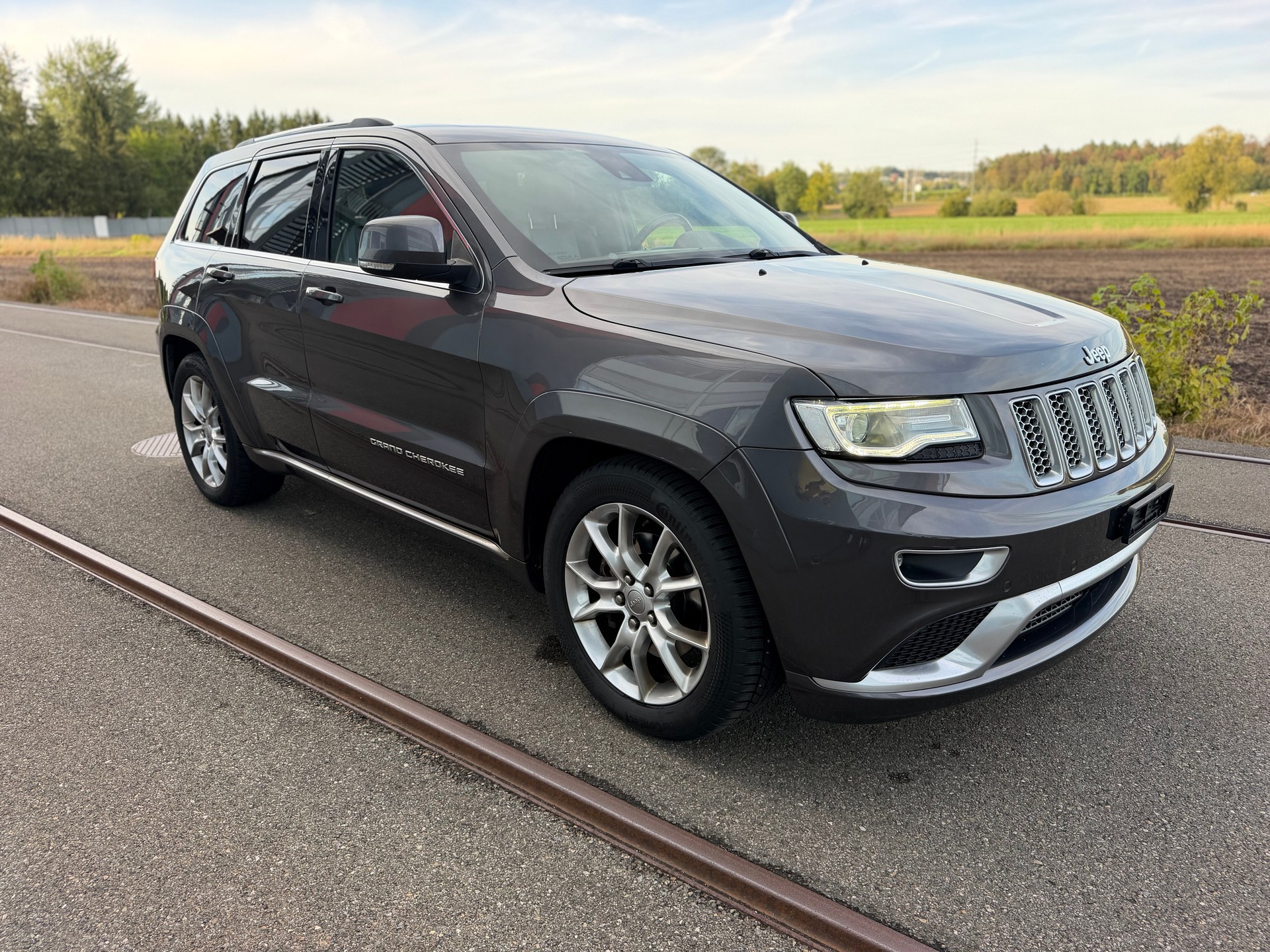 JEEP Grand Cherokee 3.0 CRD Summit Automatic-image-19