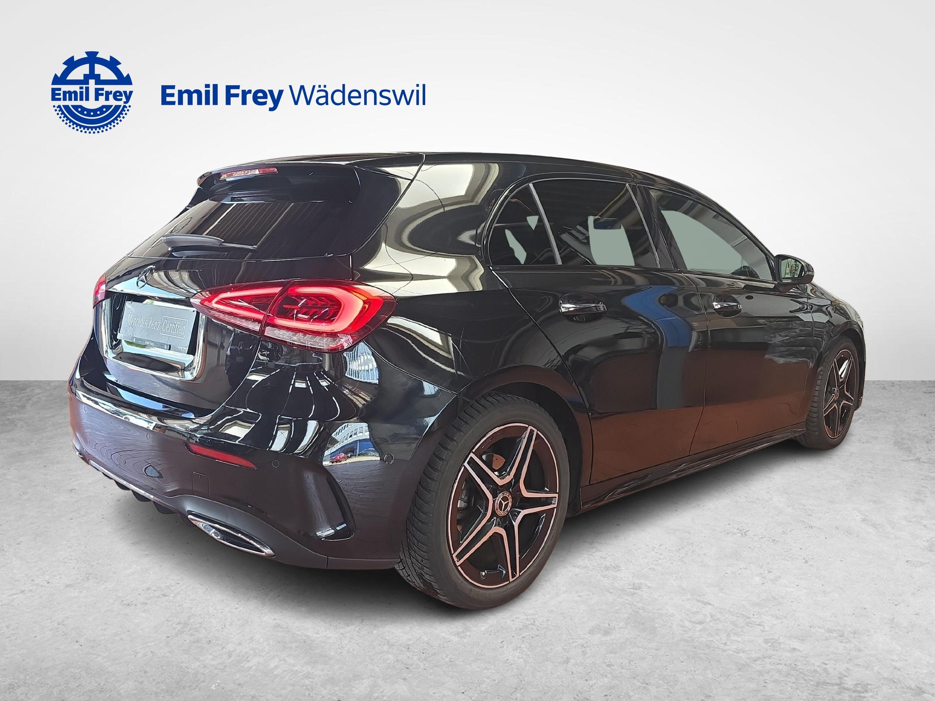 MERCEDES-BENZ A 180 Night Star AMG Line-showroom-element-3