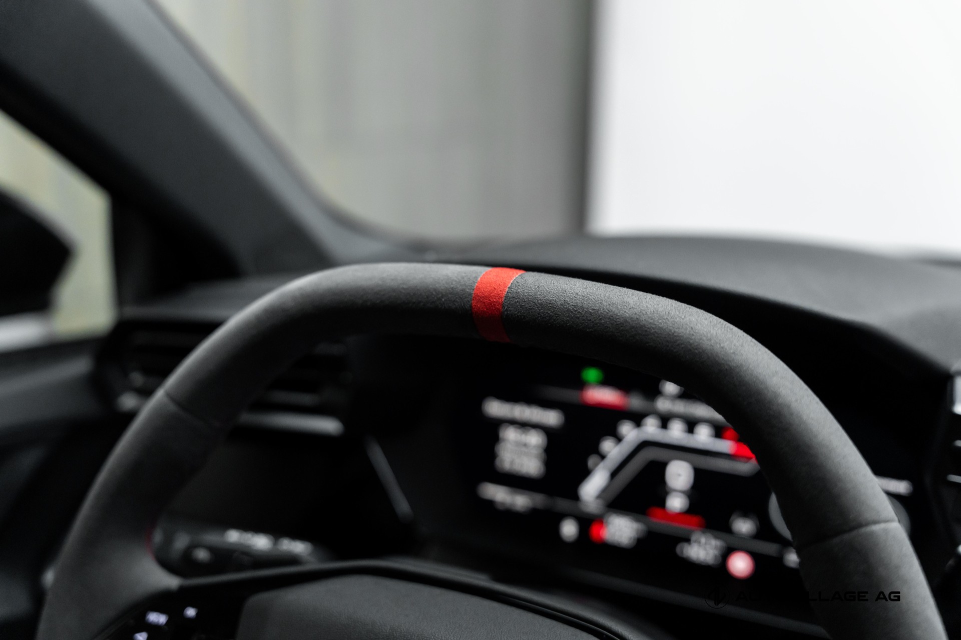 AUDI RS3 Sportback 2.5 TSI quattro S-tronic | All Black | Werksgarantie bis 2031-image-19