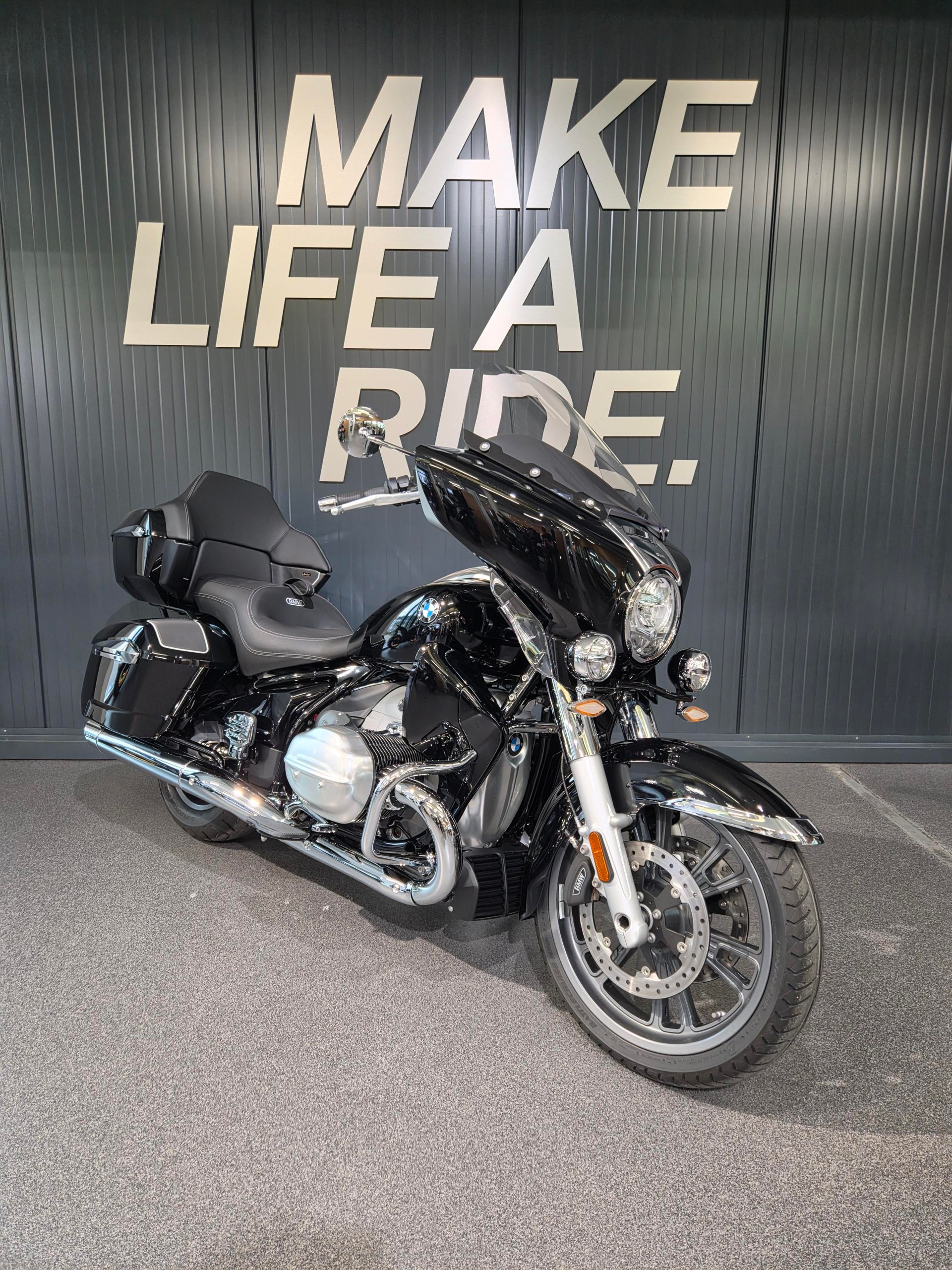 BMW R 18 Transcontinental-image-1