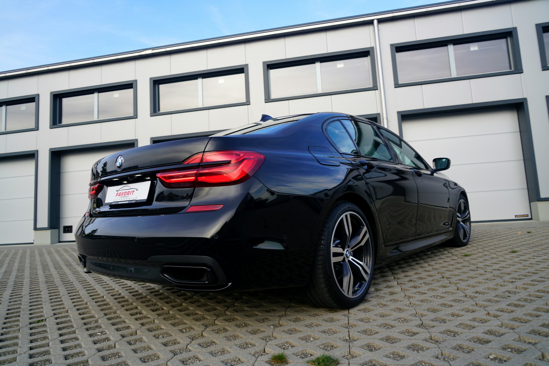 BMW 740d xDrive M Sportpaket Steptronic (CH)-image-11