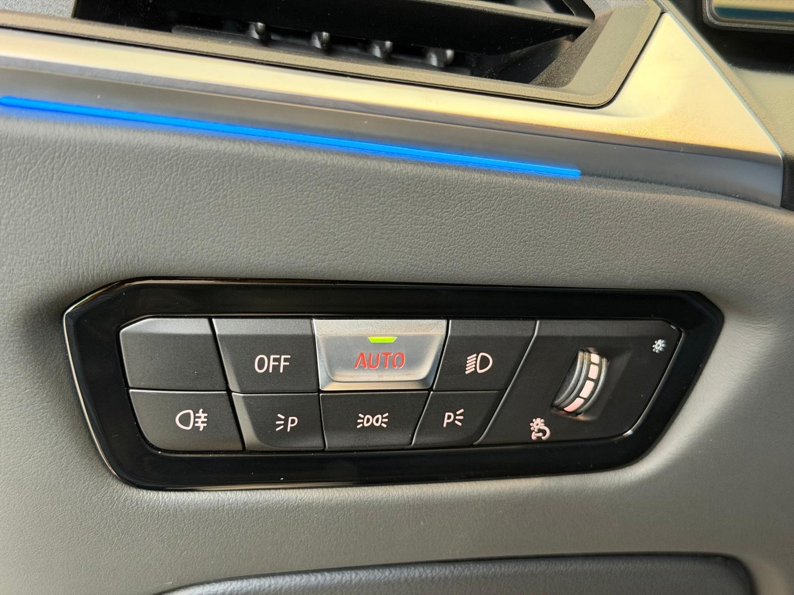 BMW M340i xDrive 48V Touring Steptronic M Sport INDIVUDUAL-image-26