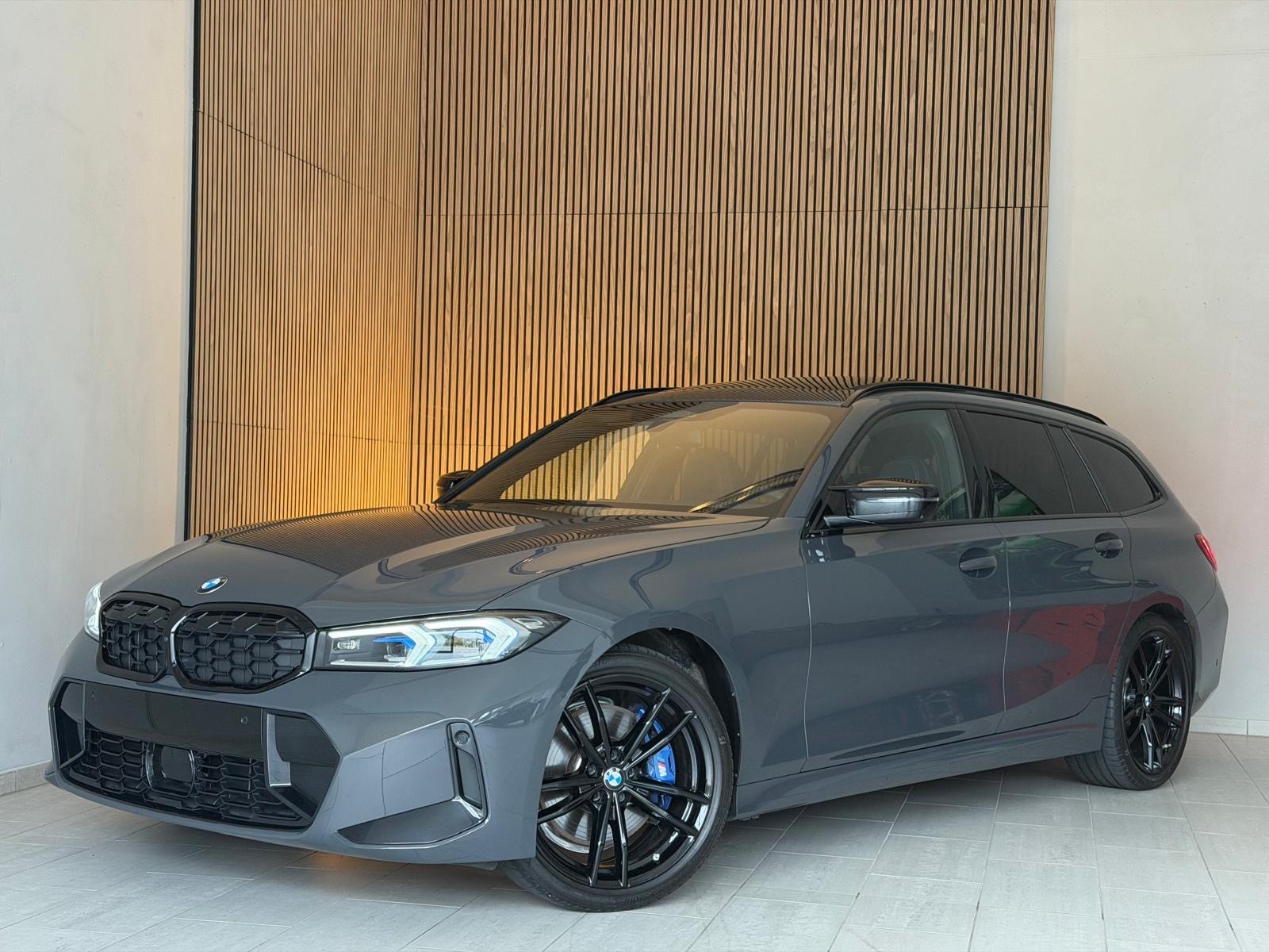 BMW M340i xDrive 48V Touring Steptronic M Sport INDIVUDUAL-image-0