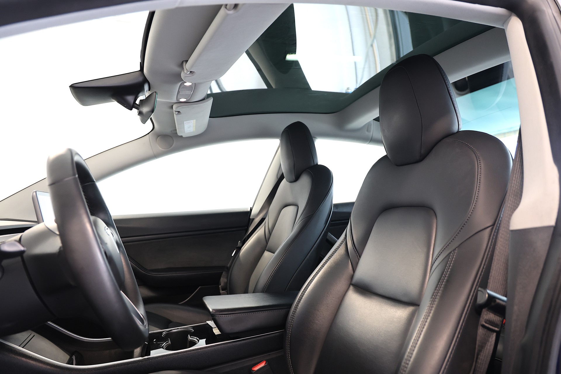 TESLA Model 3 Performance Dual Motor-image-7