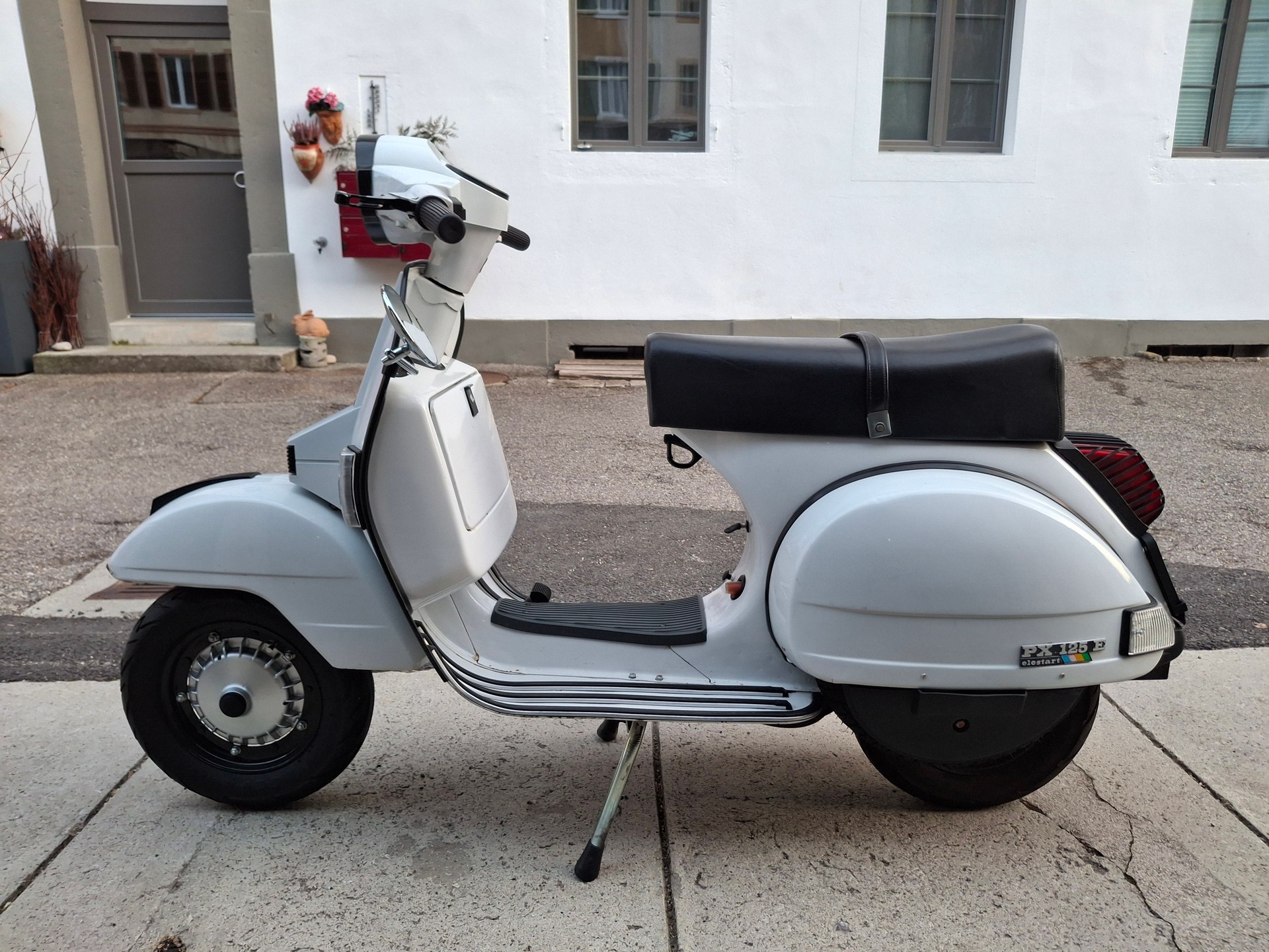 PIAGGIO Vespa PX 125 E-image-0