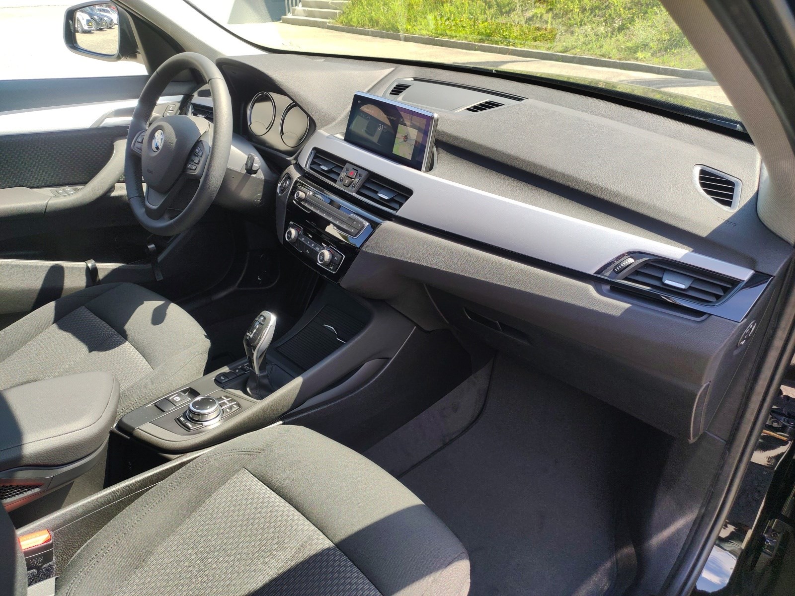 BMW X1 xDrive 18d Essent.Ed-image-12