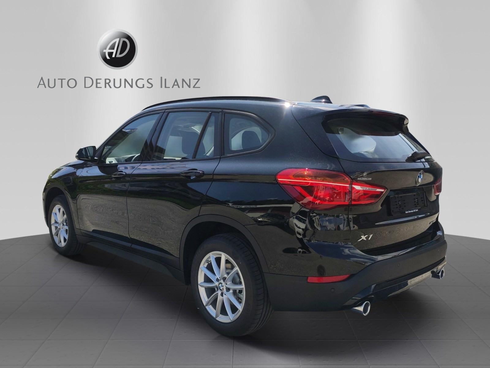 BMW X1 xDrive 18d Essent.Ed-showroom-element-2