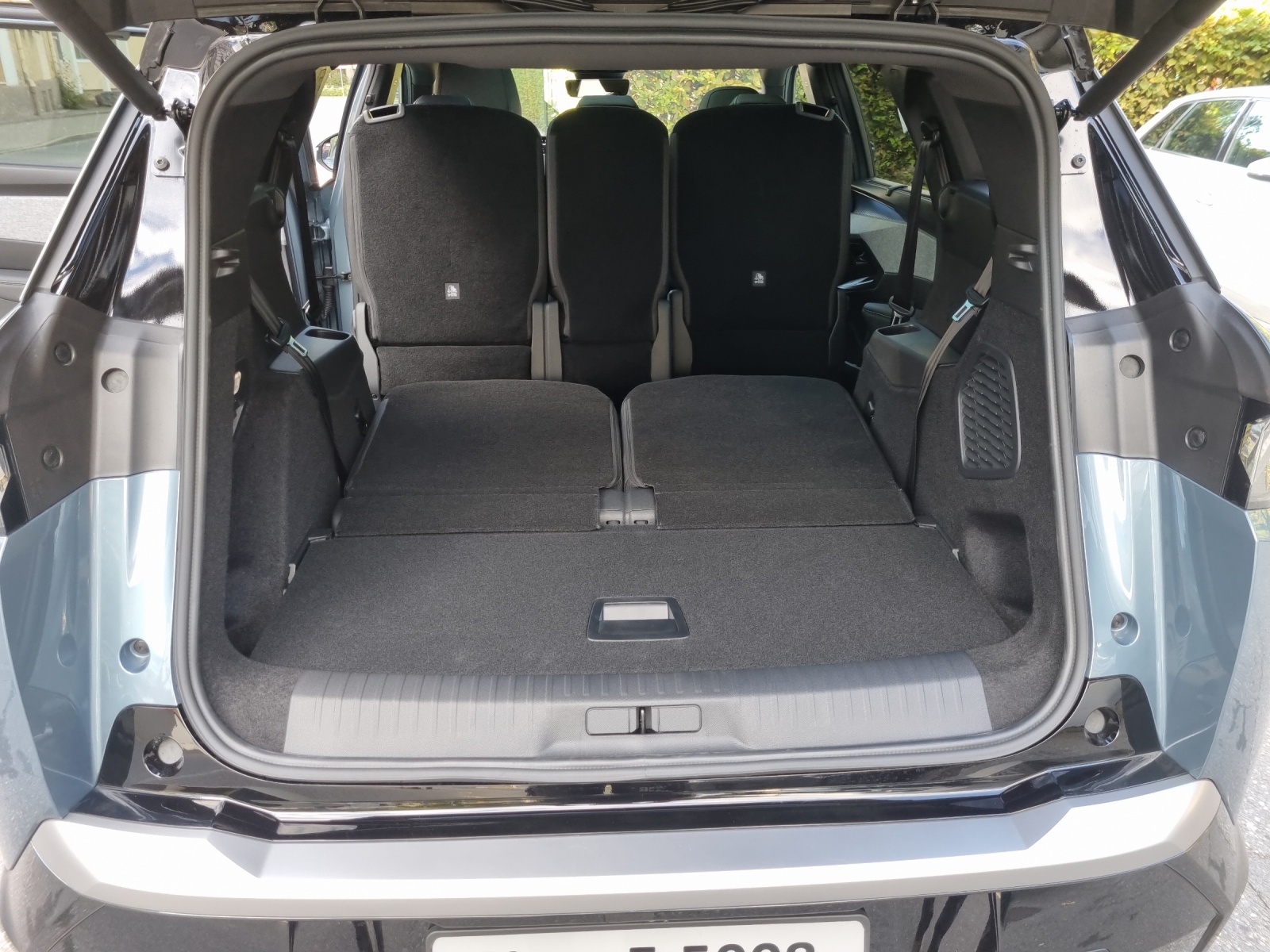 PEUGEOT 5008 e-GT 73kWh-image-13