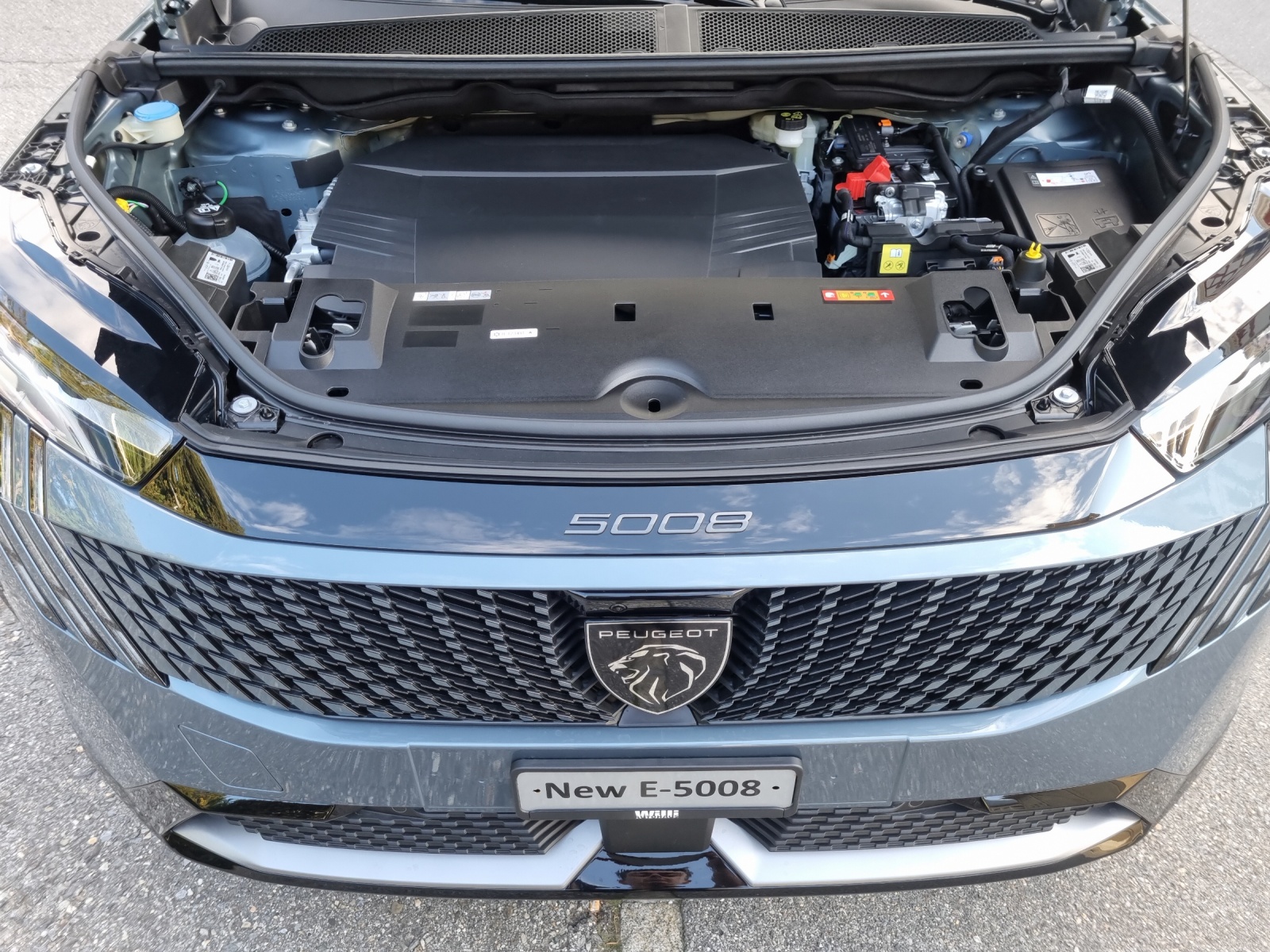 PEUGEOT 5008 e-GT 73kWh-image-14
