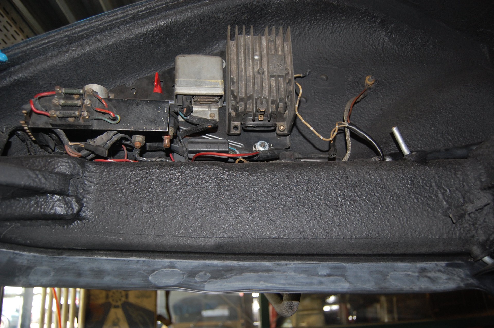 PORSCHE T-image-14