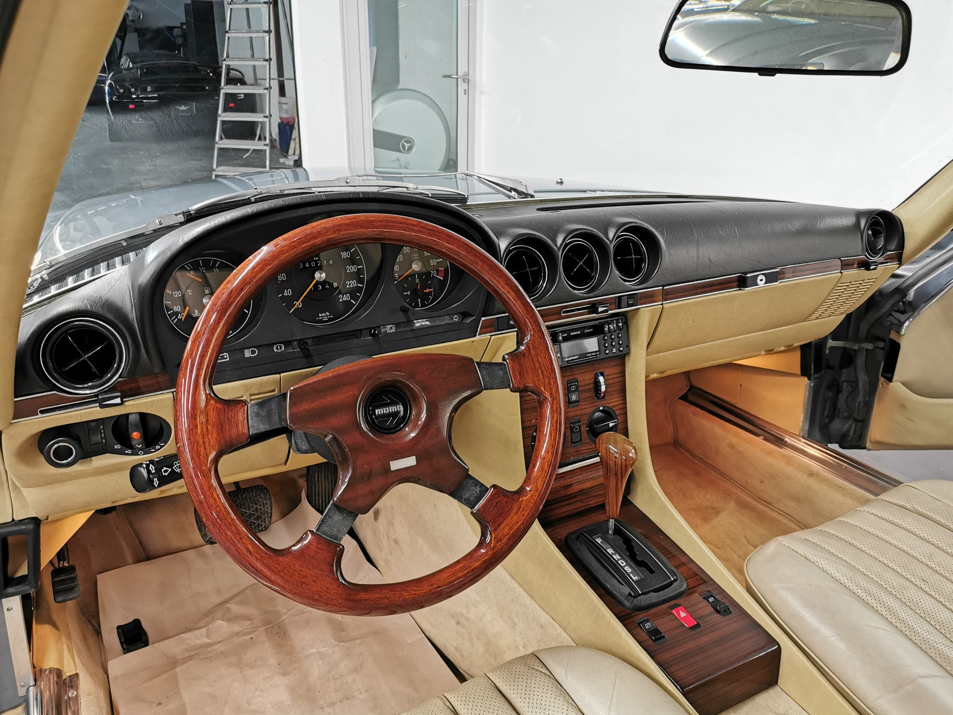 MERCEDES-BENZ SL-Class SL 280 KLIMA R 107 HARDTOP SILBERBLAU MÉT. /BEIGE LEDER 280 SL 185 PS GAR. ORIG. NUR 39' KM KLIMA VETERAN OLDTIMER-image-8
