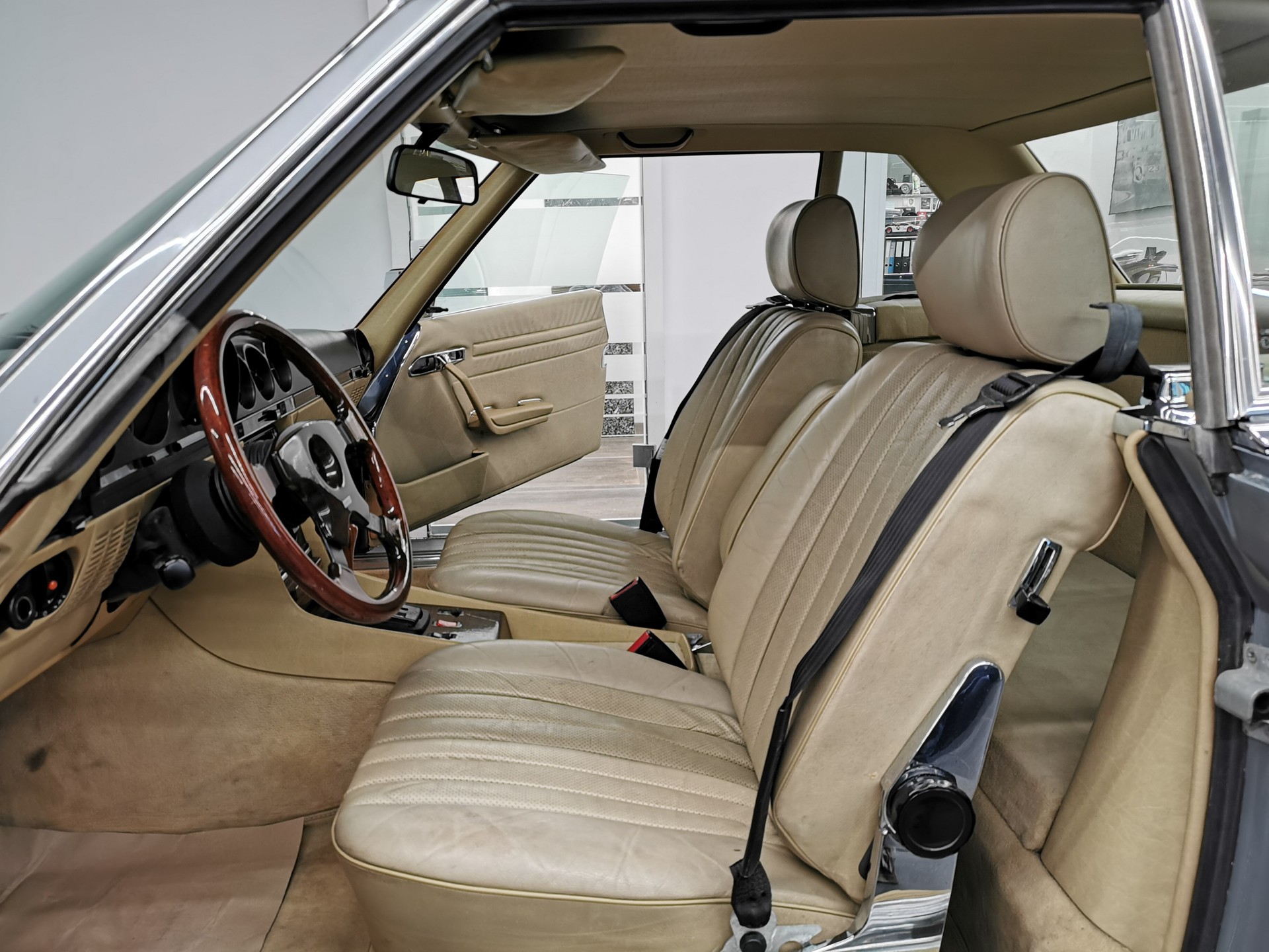 MERCEDES-BENZ SL-Class SL 280 KLIMA R 107 HARDTOP SILBERBLAU MÉT. /BEIGE LEDER 280 SL 185 PS GAR. ORIG. NUR 39' KM KLIMA VETERAN OLDTIMER-image-10