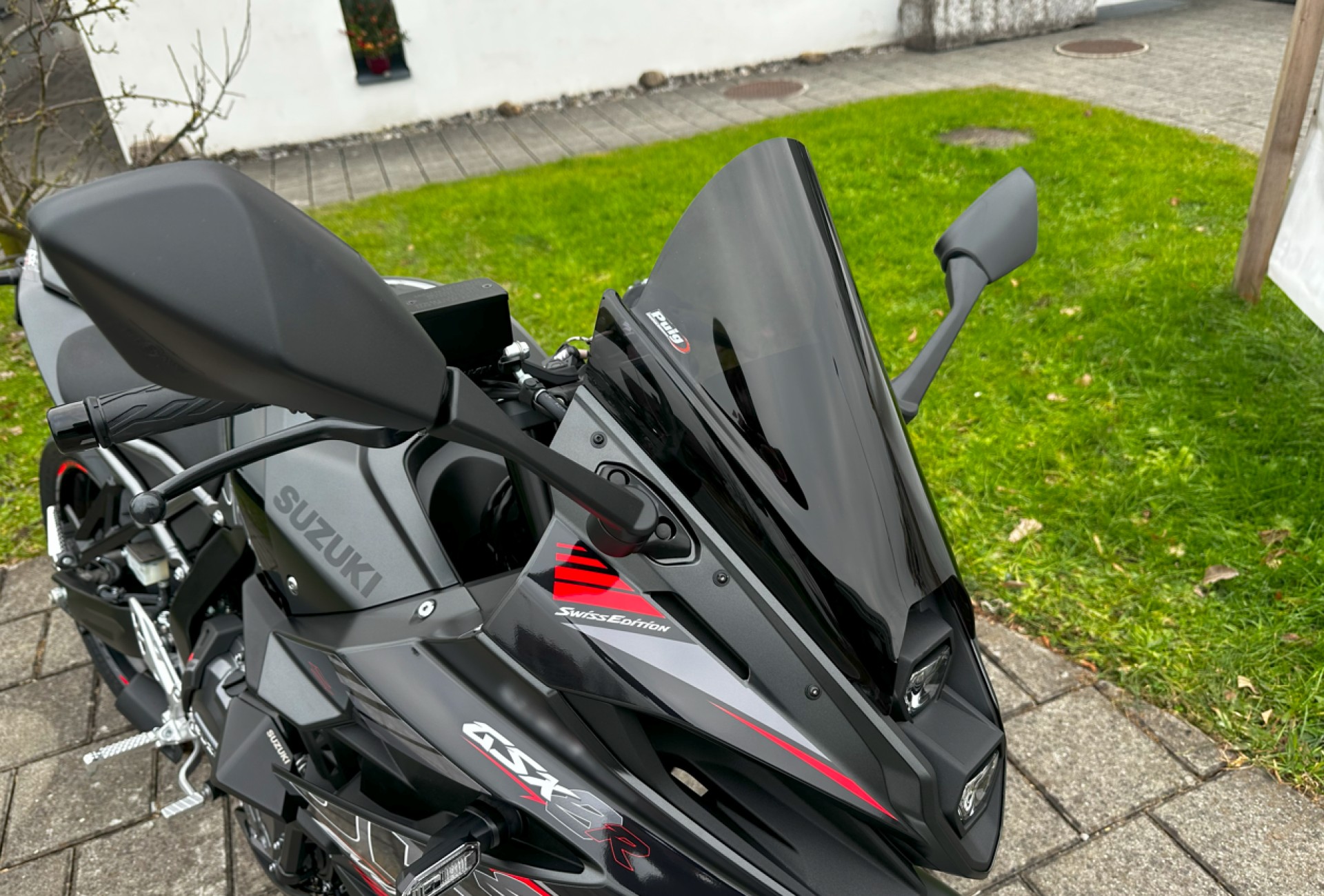 SUZUKI GSX-8R-image-4