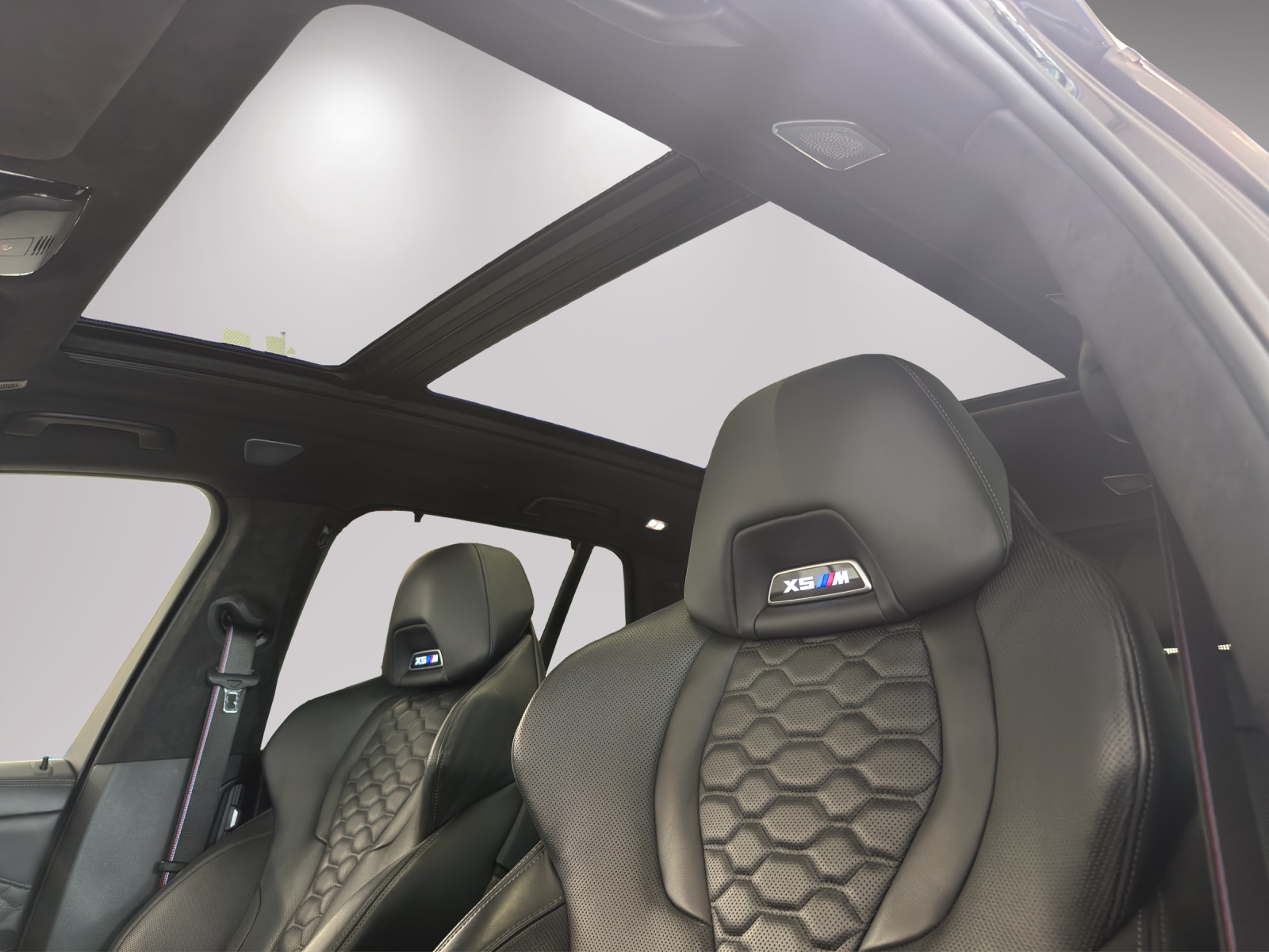 BMW X5M Competition Steptronic Competition mit AKRAPOVIC-image-10