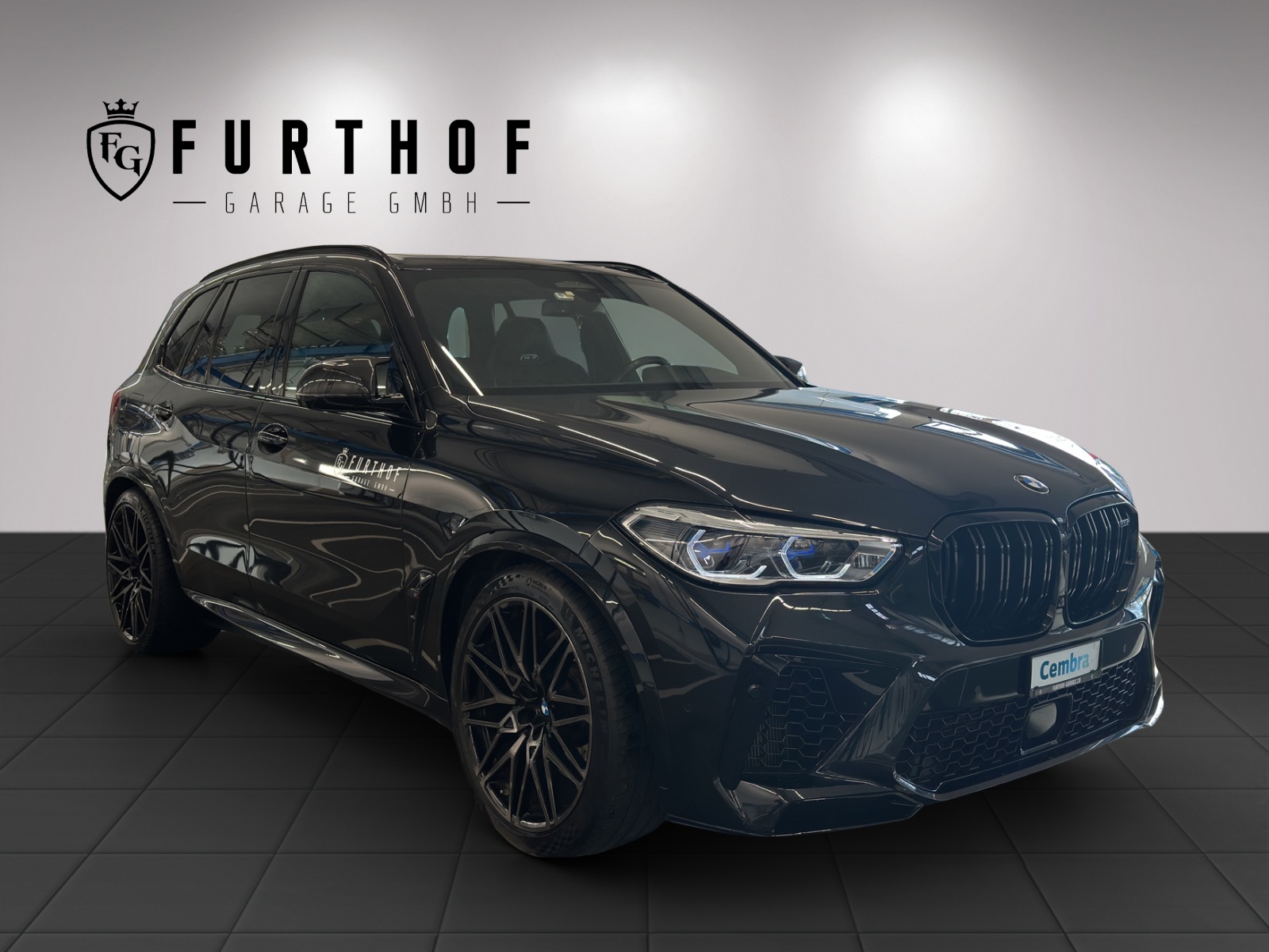 BMW X5M Competition Steptronic Competition mit AKRAPOVIC-showroom-element-1