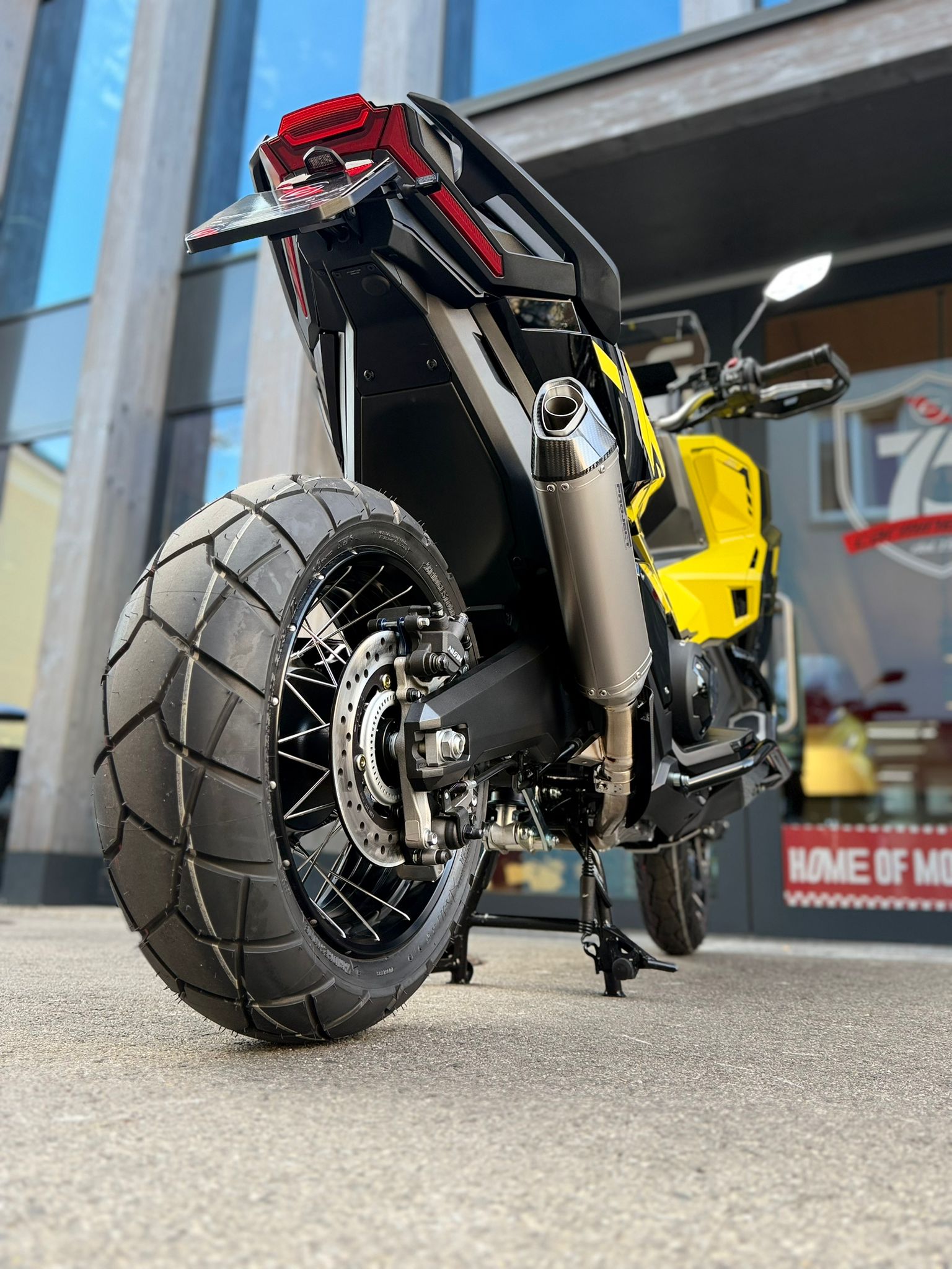 HONDA X-ADV 750-image-6
