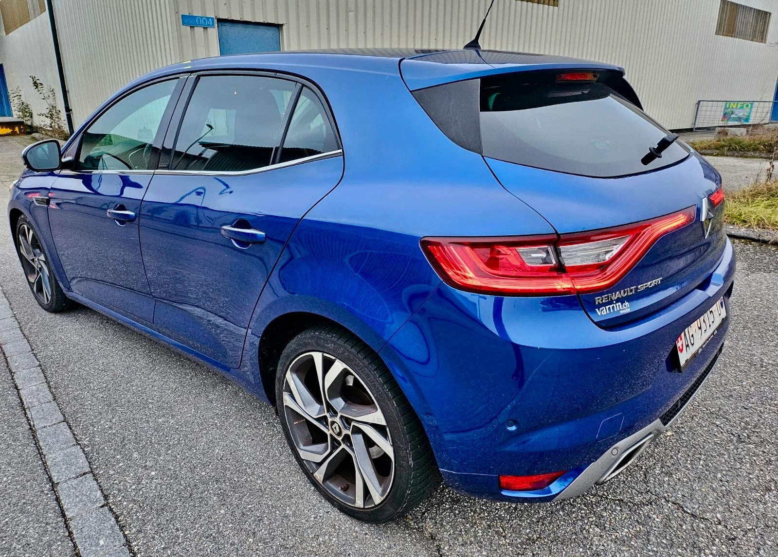 RENAULT Mégane 1.6 16V Turbo GT EDC-image-11