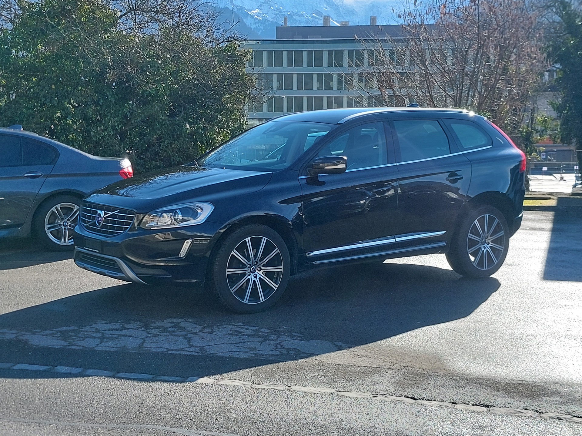 VOLVO XC60 D4 AWD Summum Geartronic-image-1