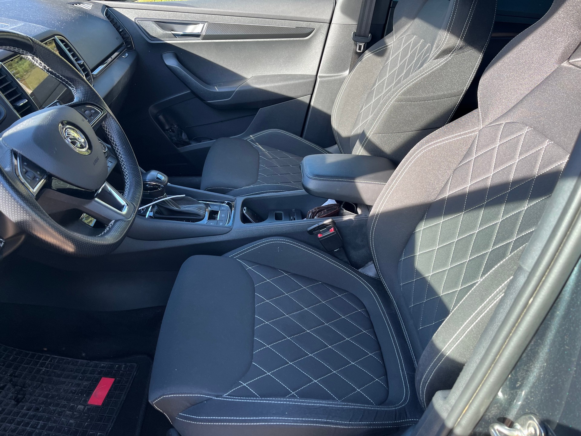 SKODA Karoq 2.0 TSI SportLine 4x4 DSG-image-3