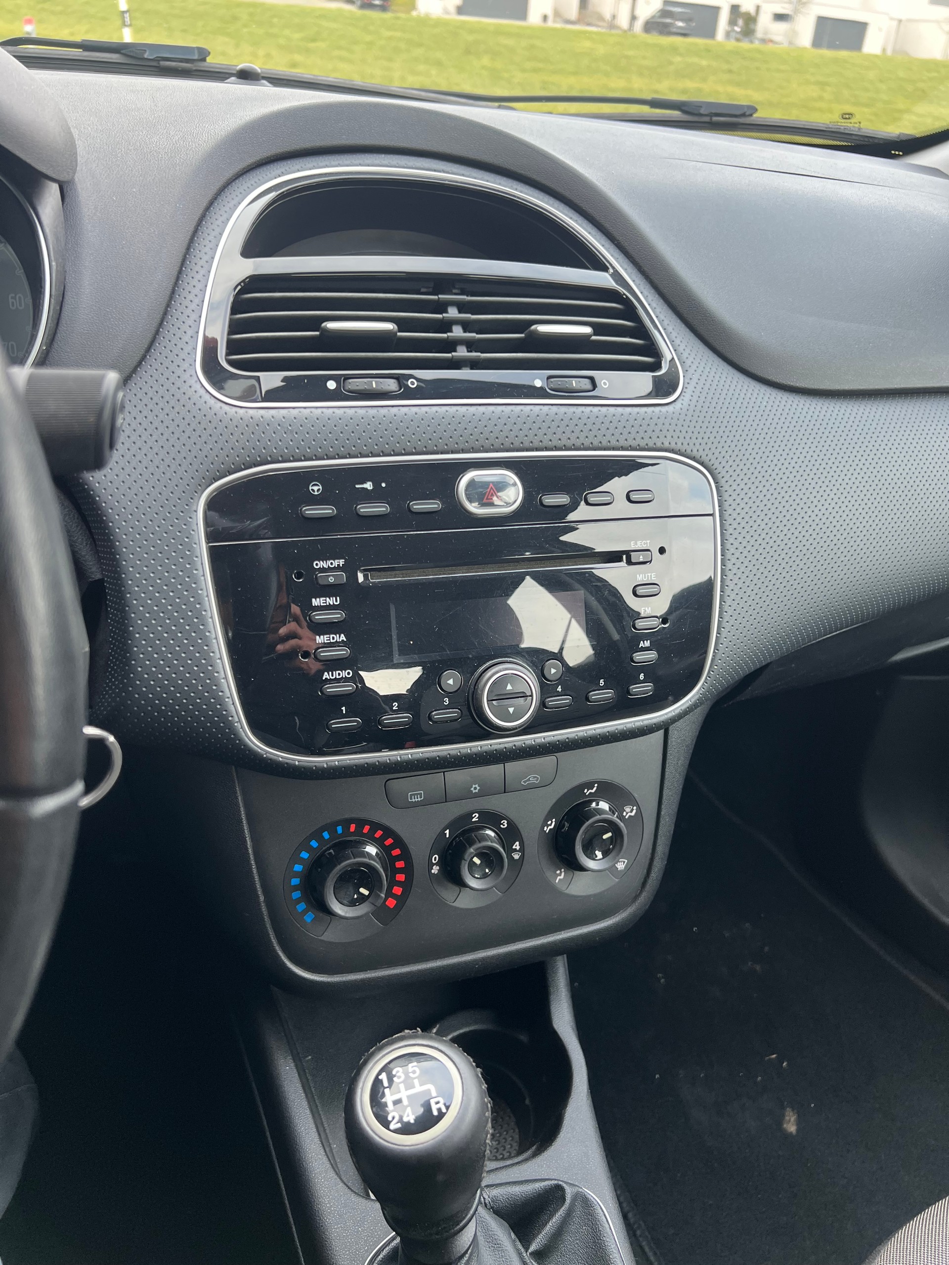 FIAT Punto 1.4 Dynamic-image-9