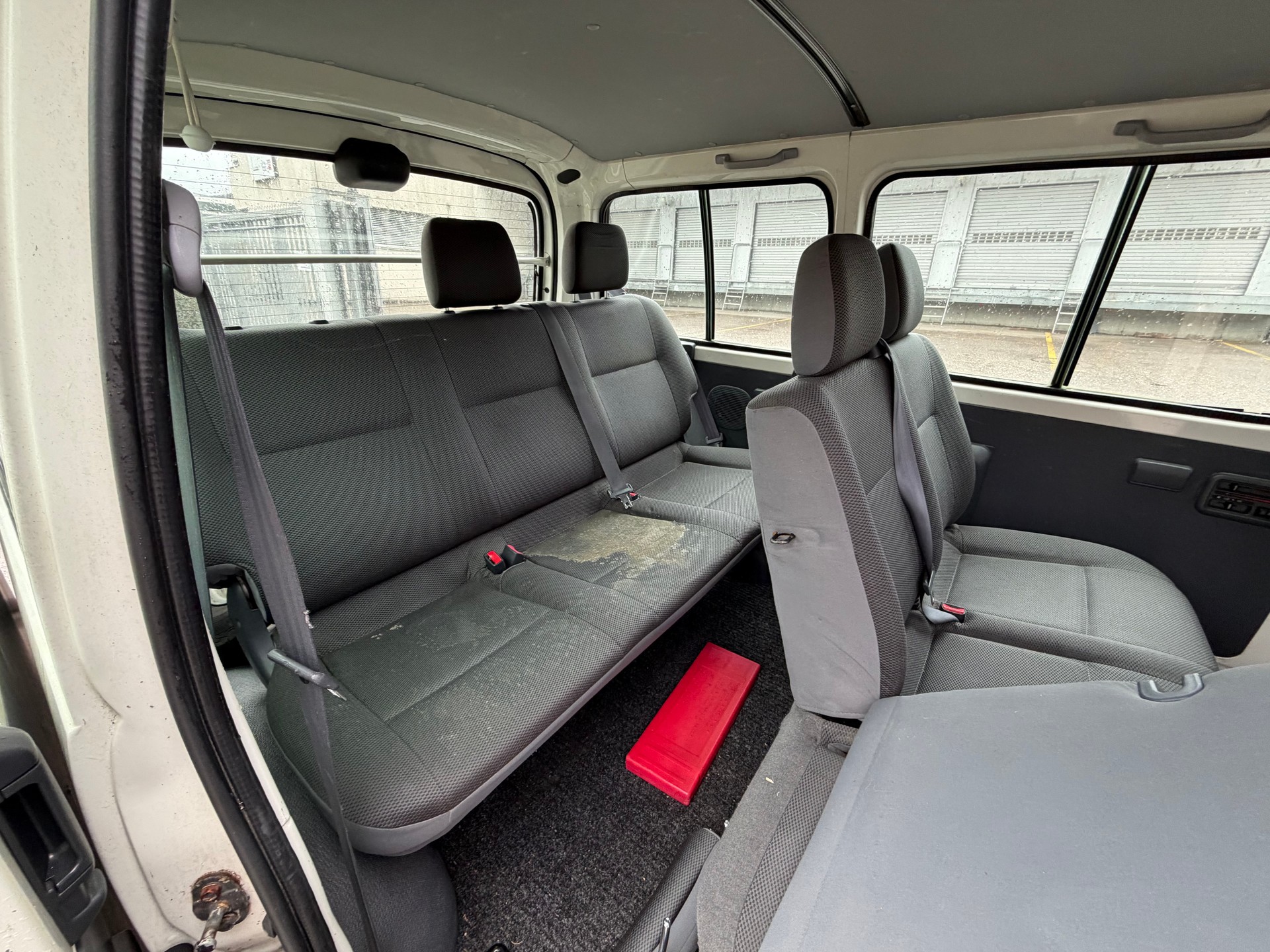 TOYOTA Hiace D-4D Wagon SWB-image-12