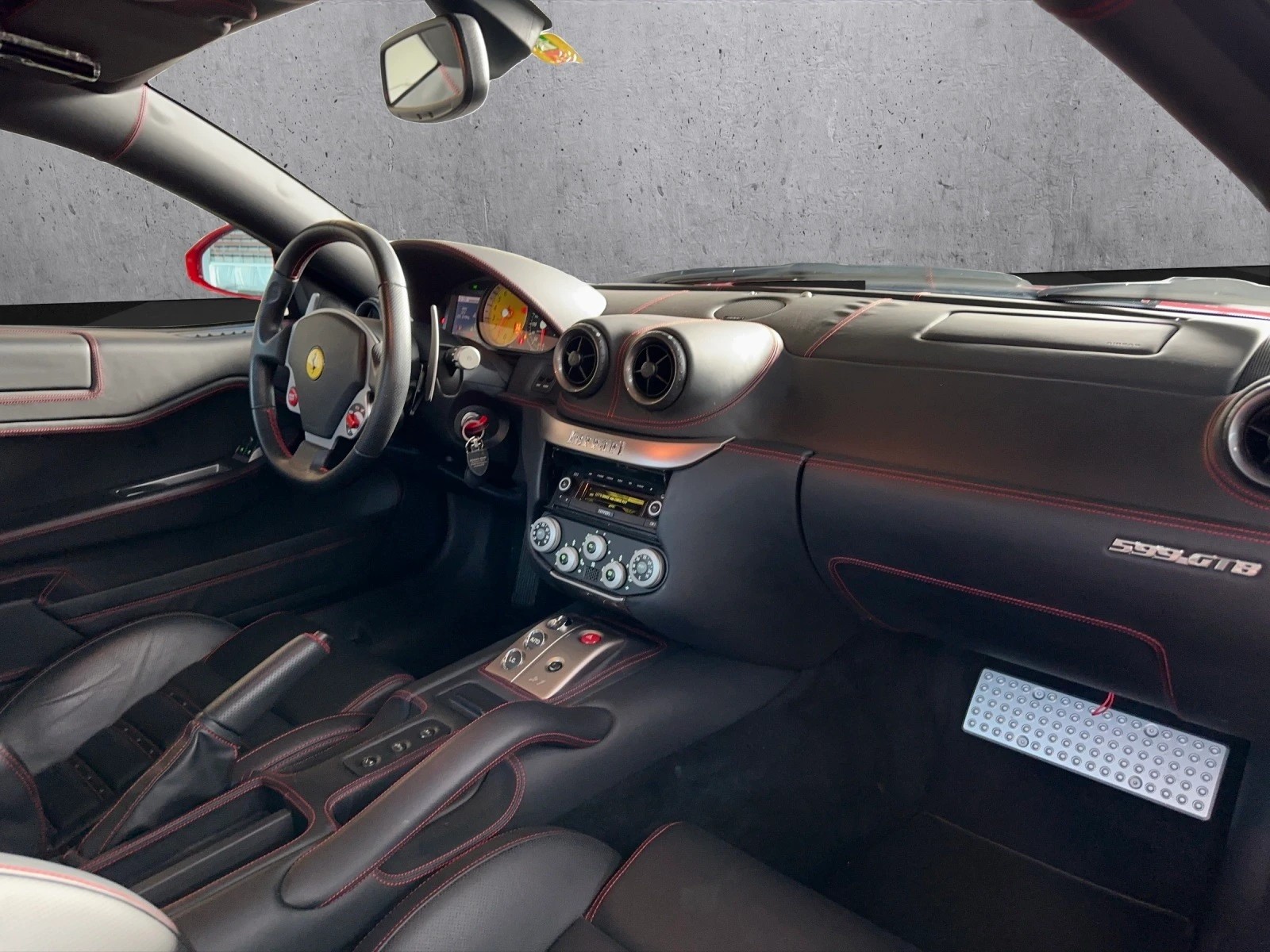 FERRARI 599 GTB-image-8