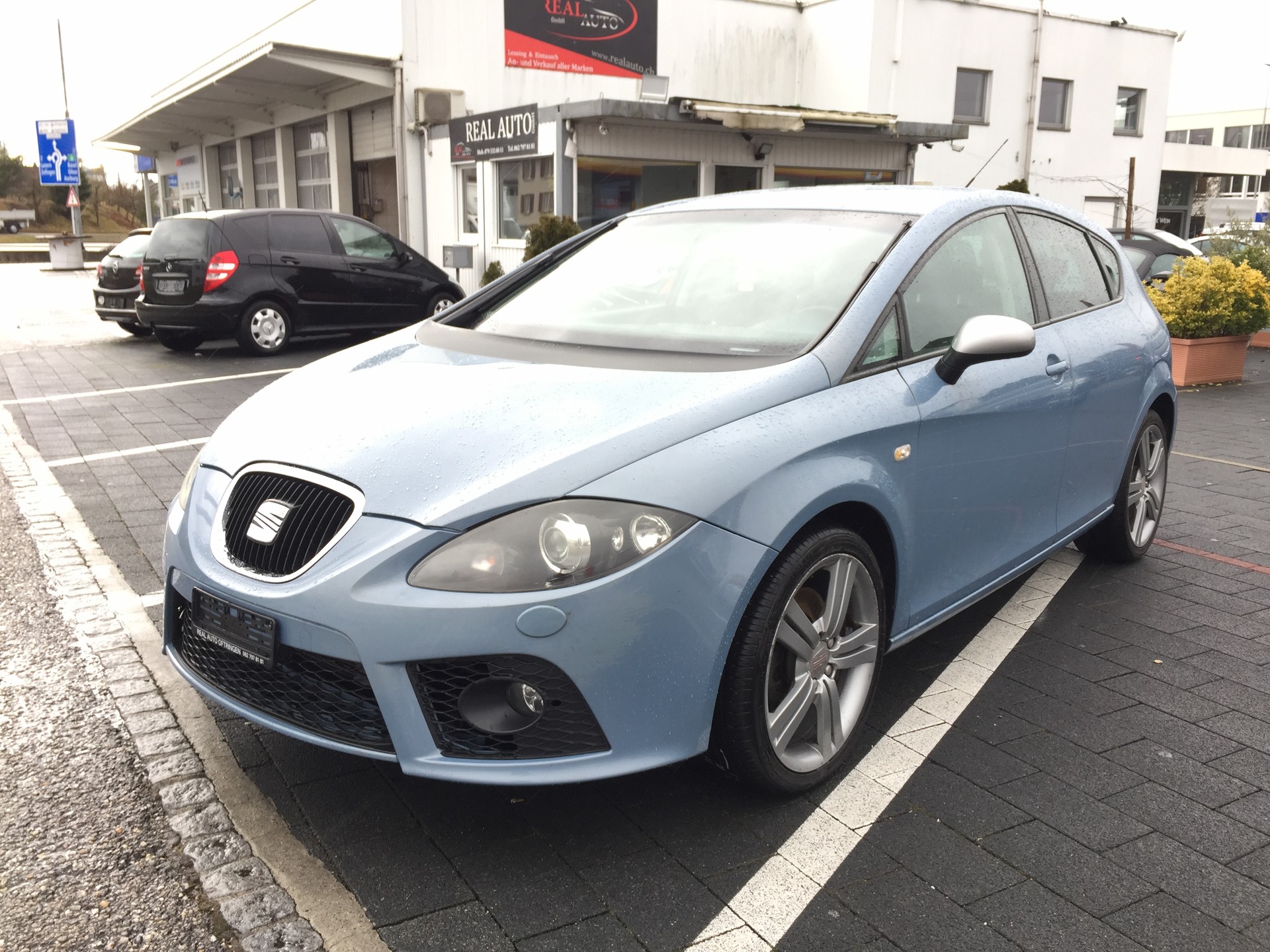 SEAT Leon 2.0 TSI FR-image-1