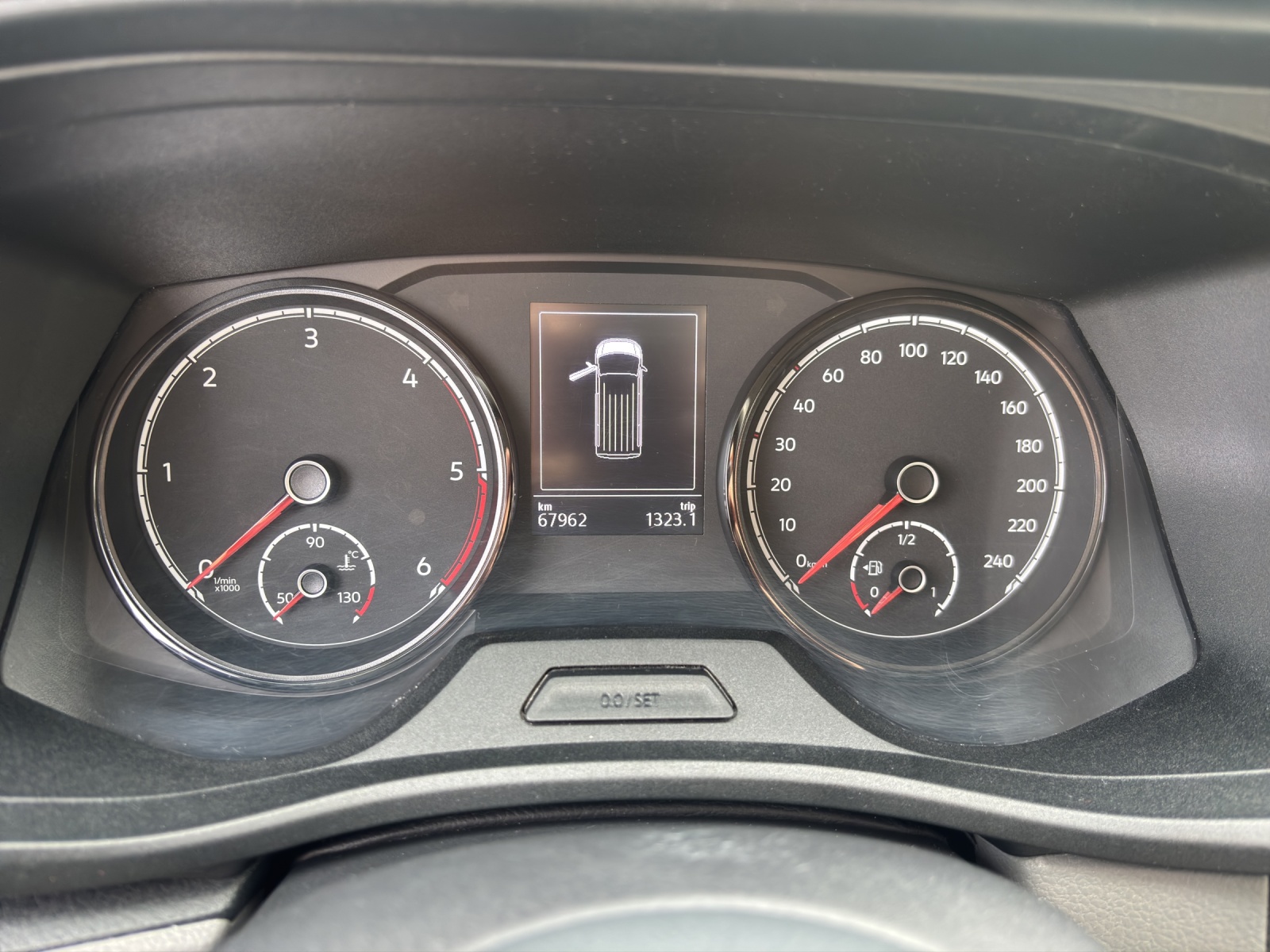VW T6.1 2.0 TDI DSG-image-6