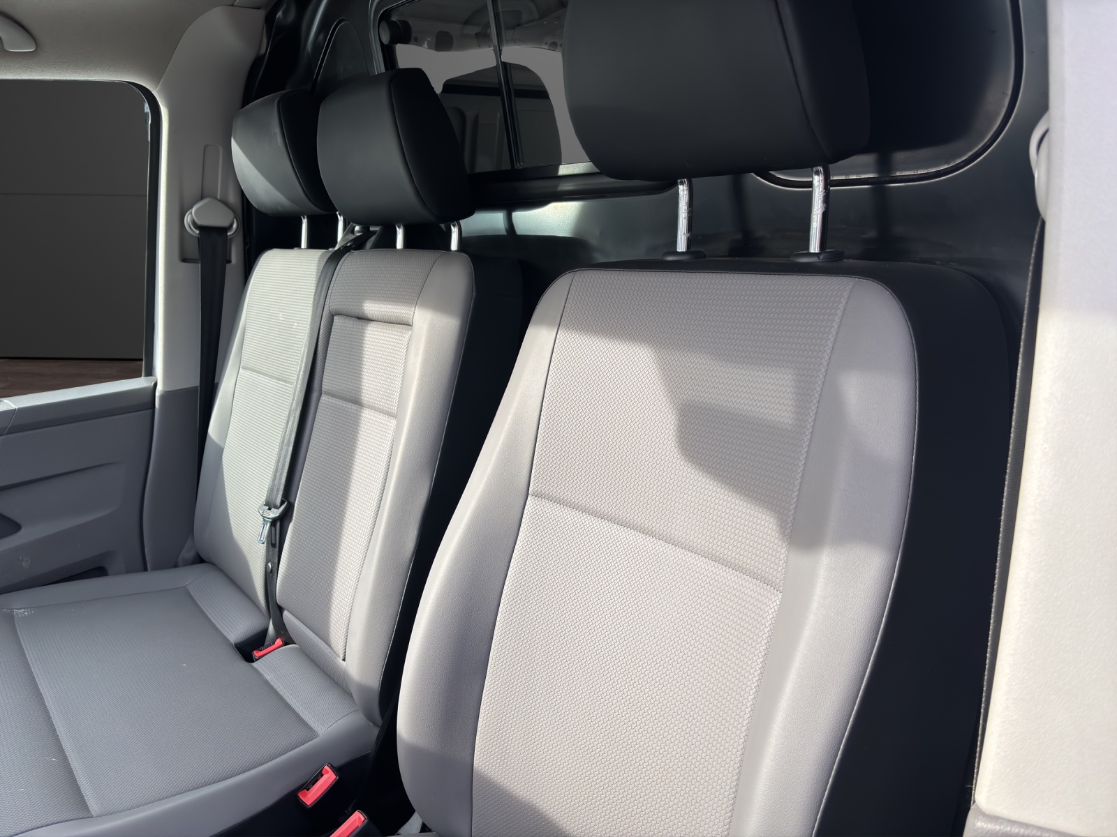 VW T6.1 2.0 TDI DSG-showroom-element-3