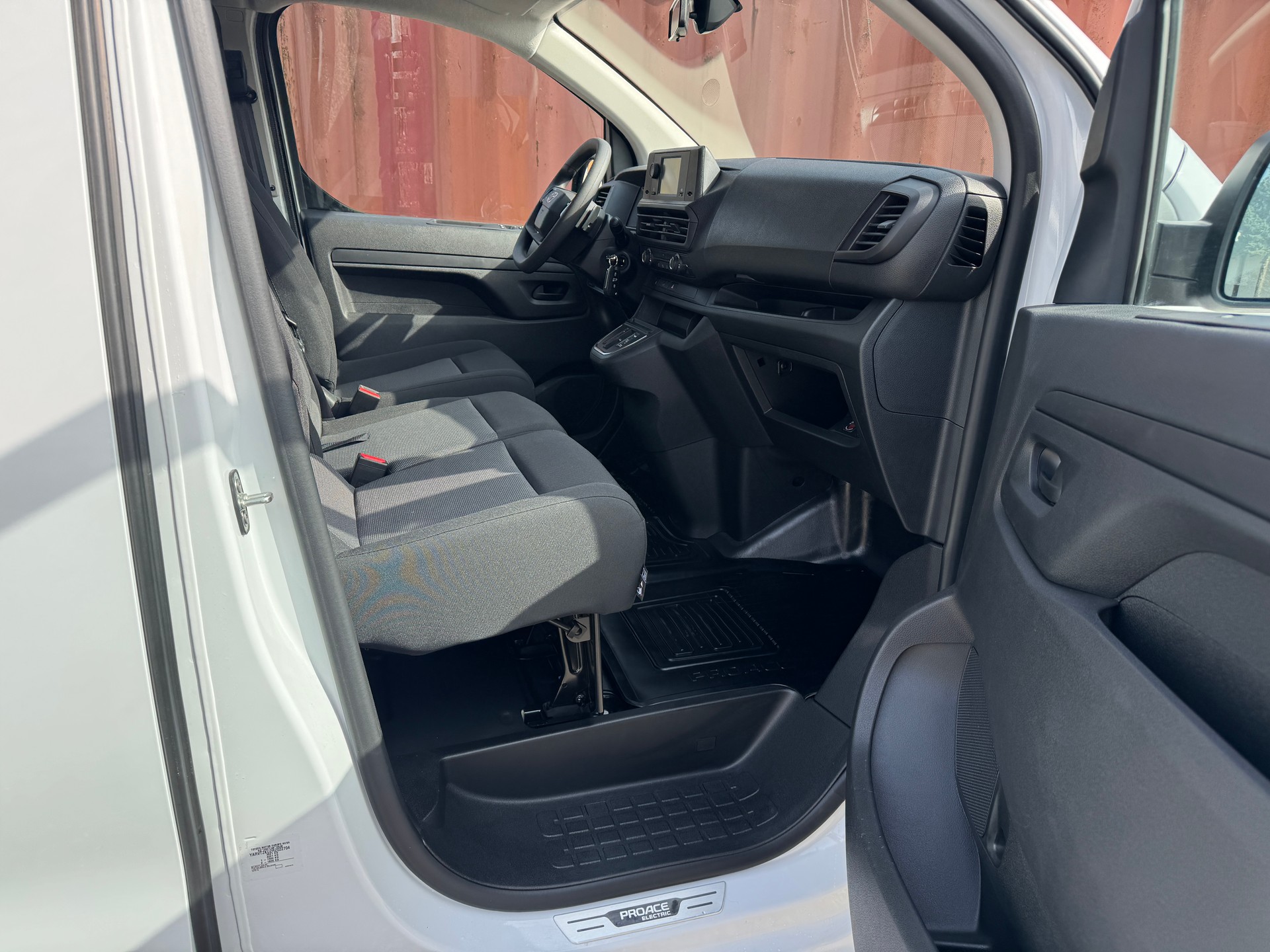 TOYOTA PROACE Van L1 75KWh Comfort-image-12
