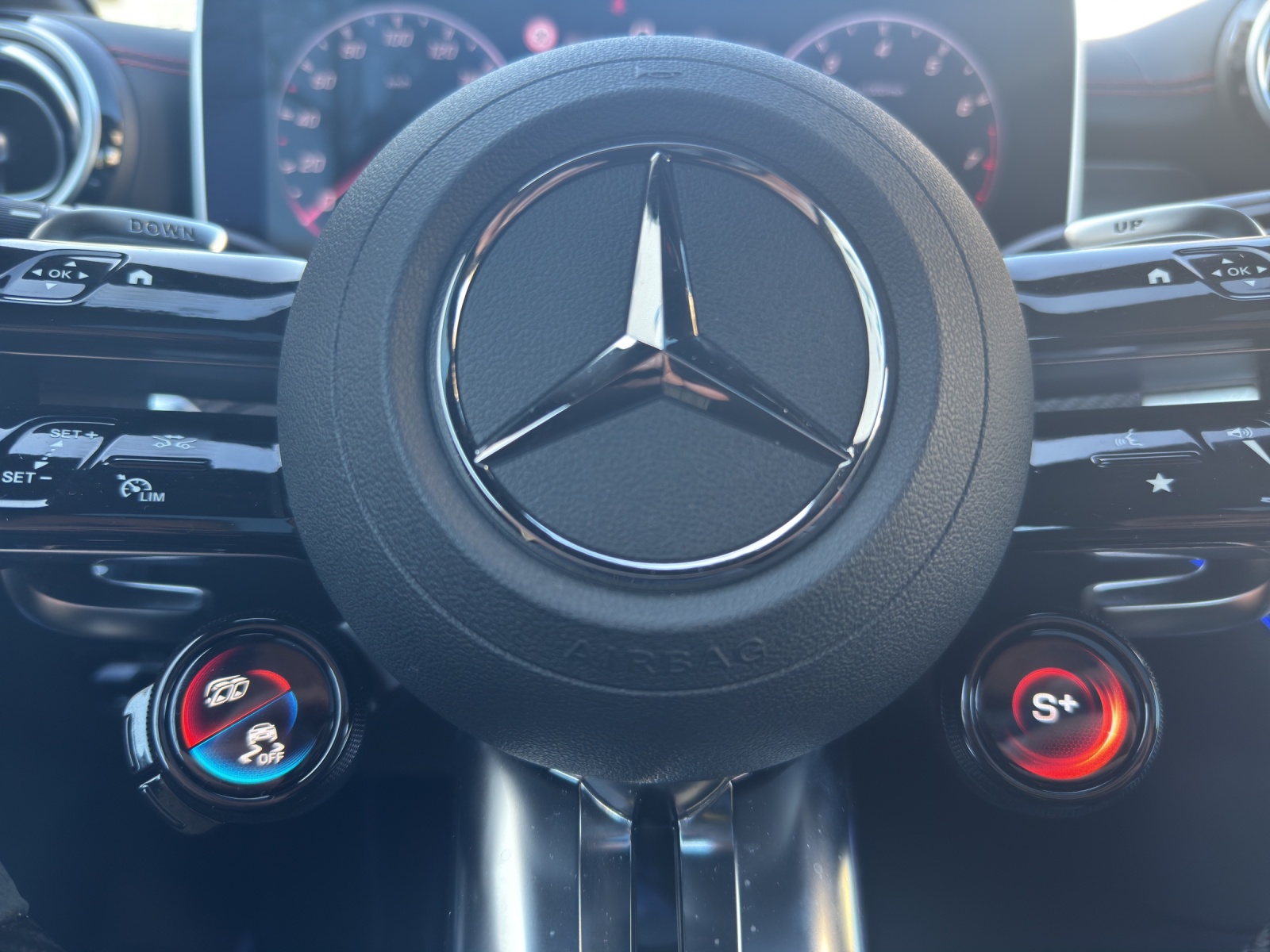 MERCEDES-BENZ CLE 53 Coupé AMG 4Matic+ 9G-Tronic-image-17