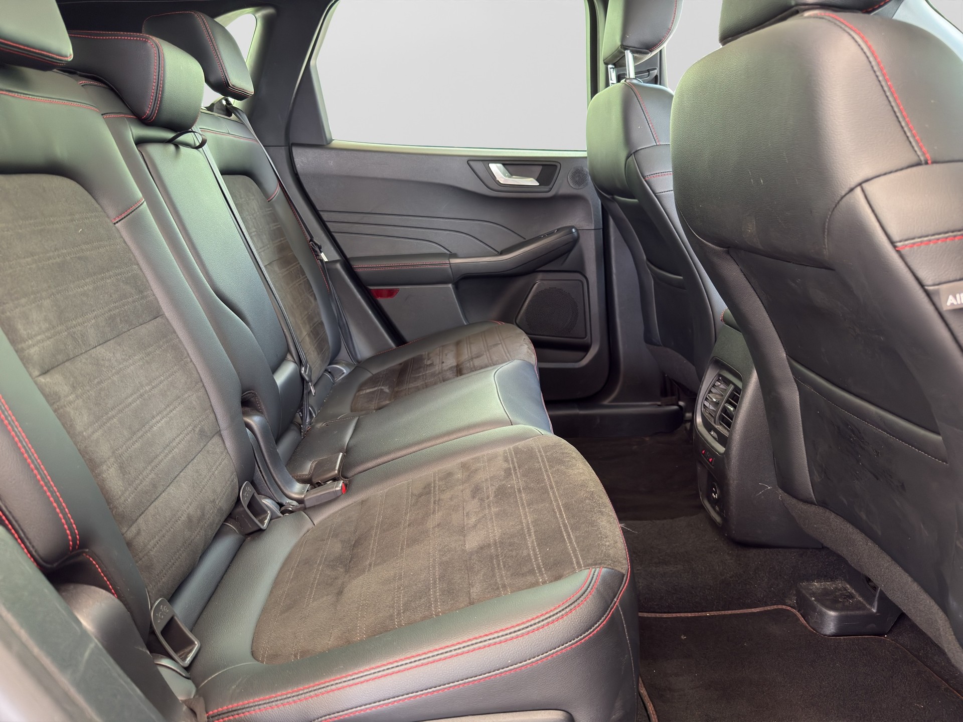 FORD Kuga 2.5 PHEV ST-Line X 2WD-image-17