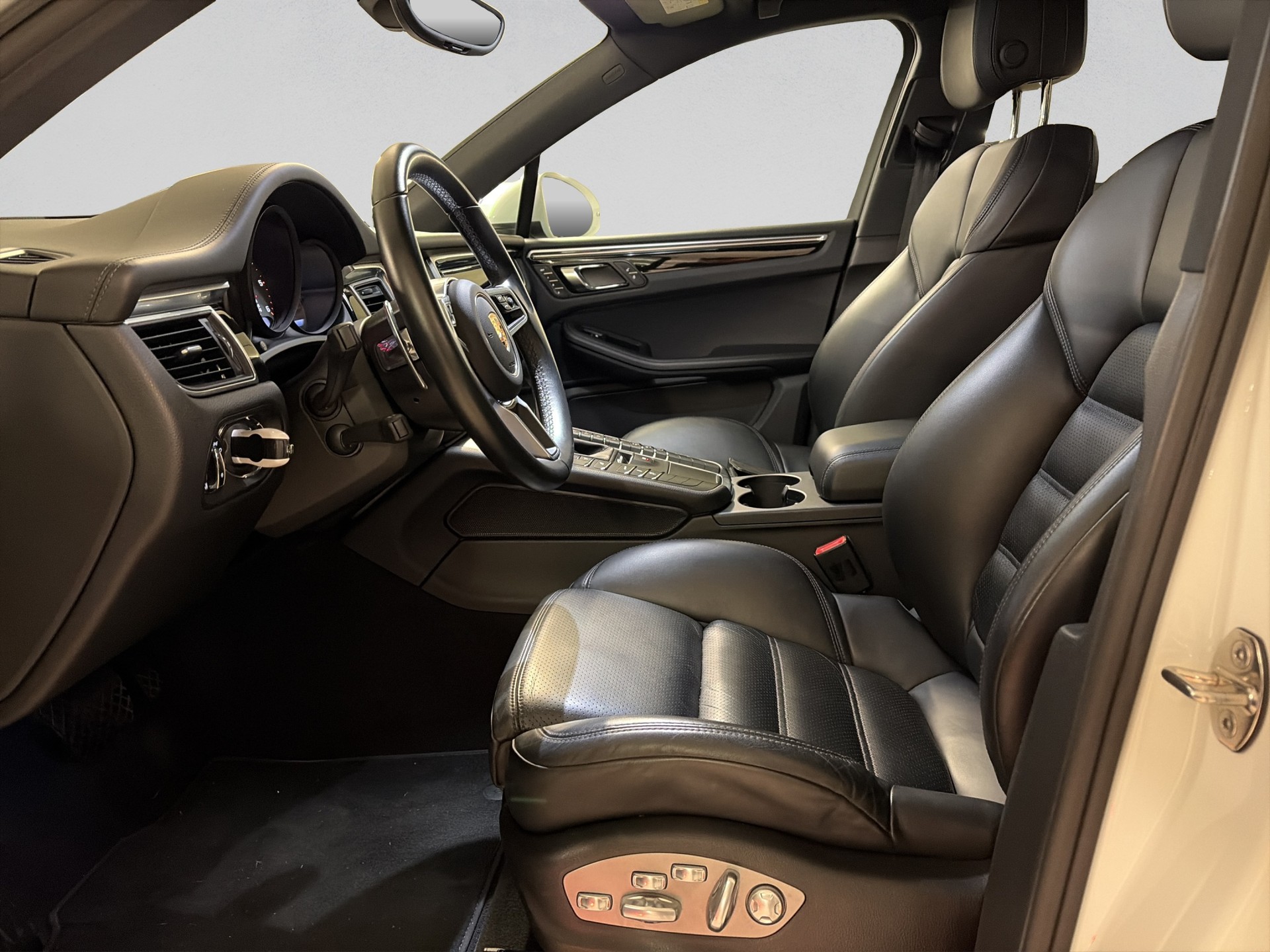 PORSCHE Macan S Diesel PDK-image-9